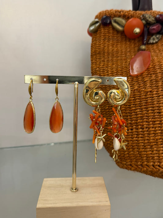 Orecchini pendenti goccia arancione