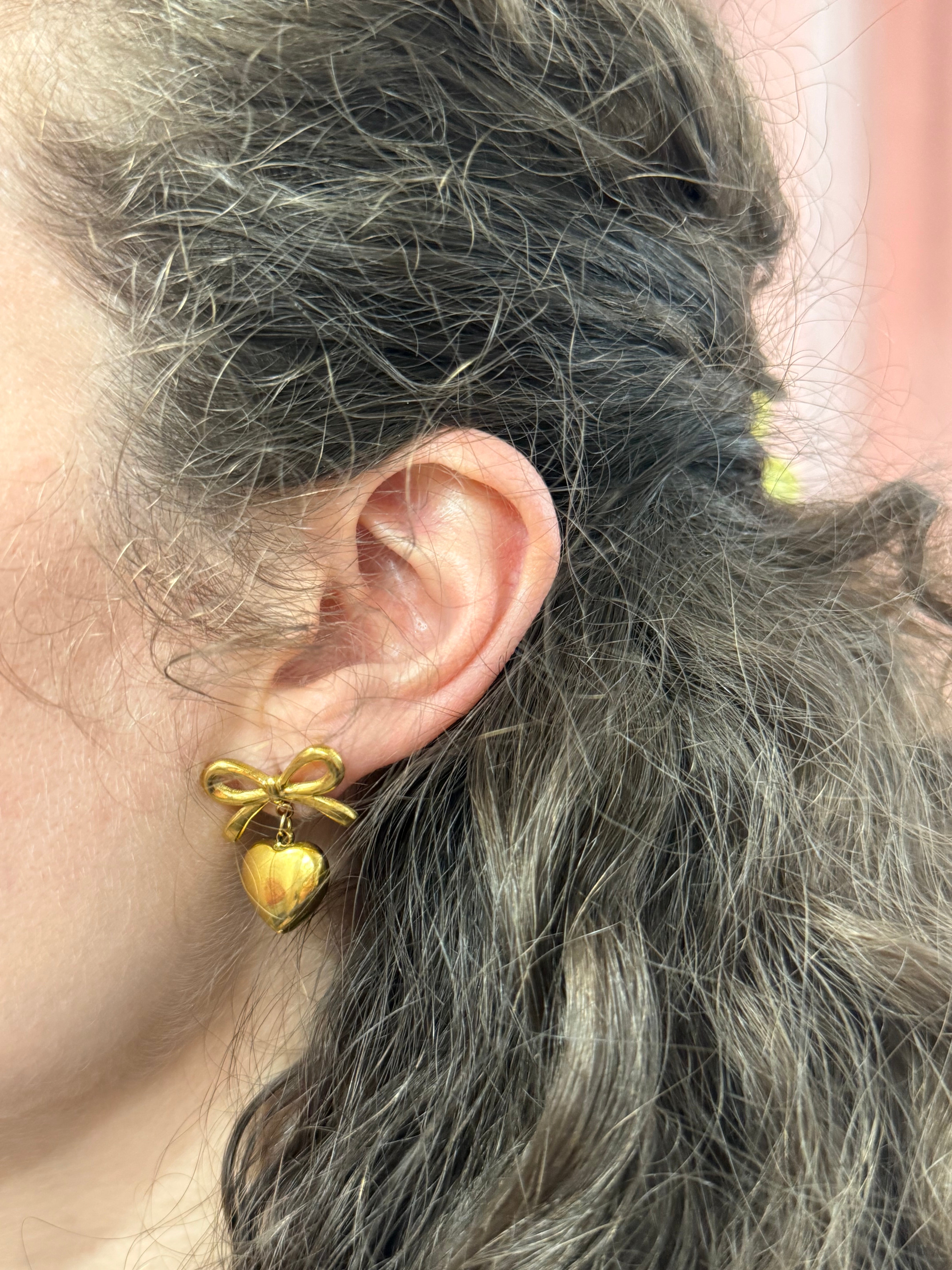 Orecchini con fiocco e cuoricino