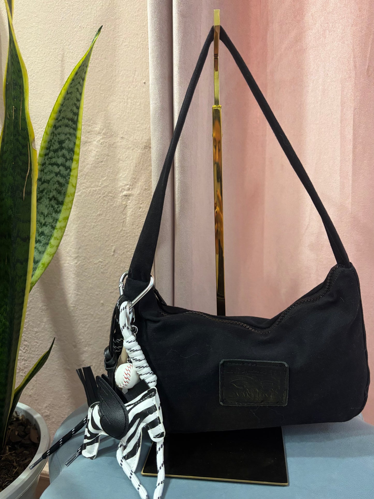 Borsa Levis upcycling nera