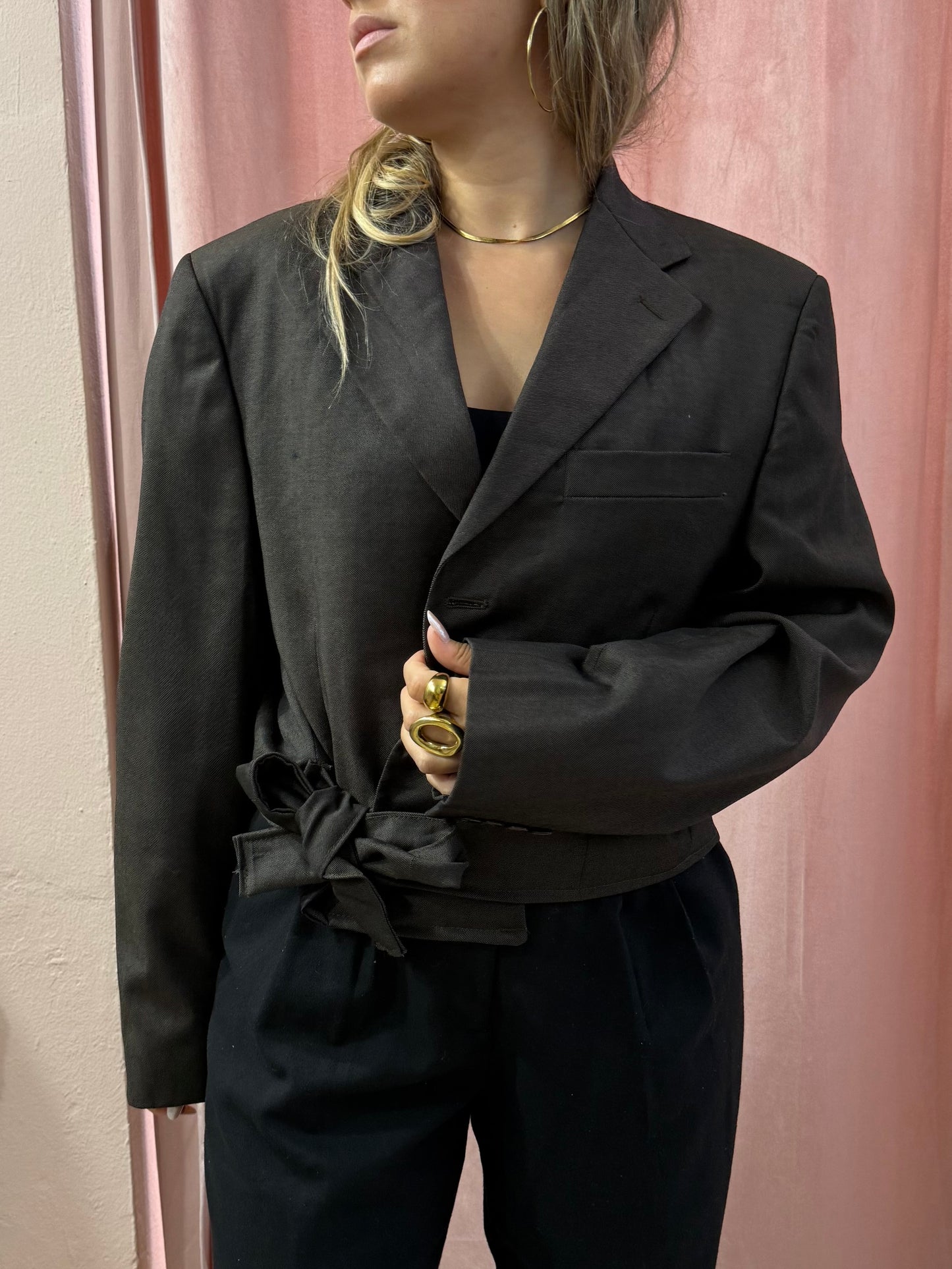 Blazer crop moro con fiocco