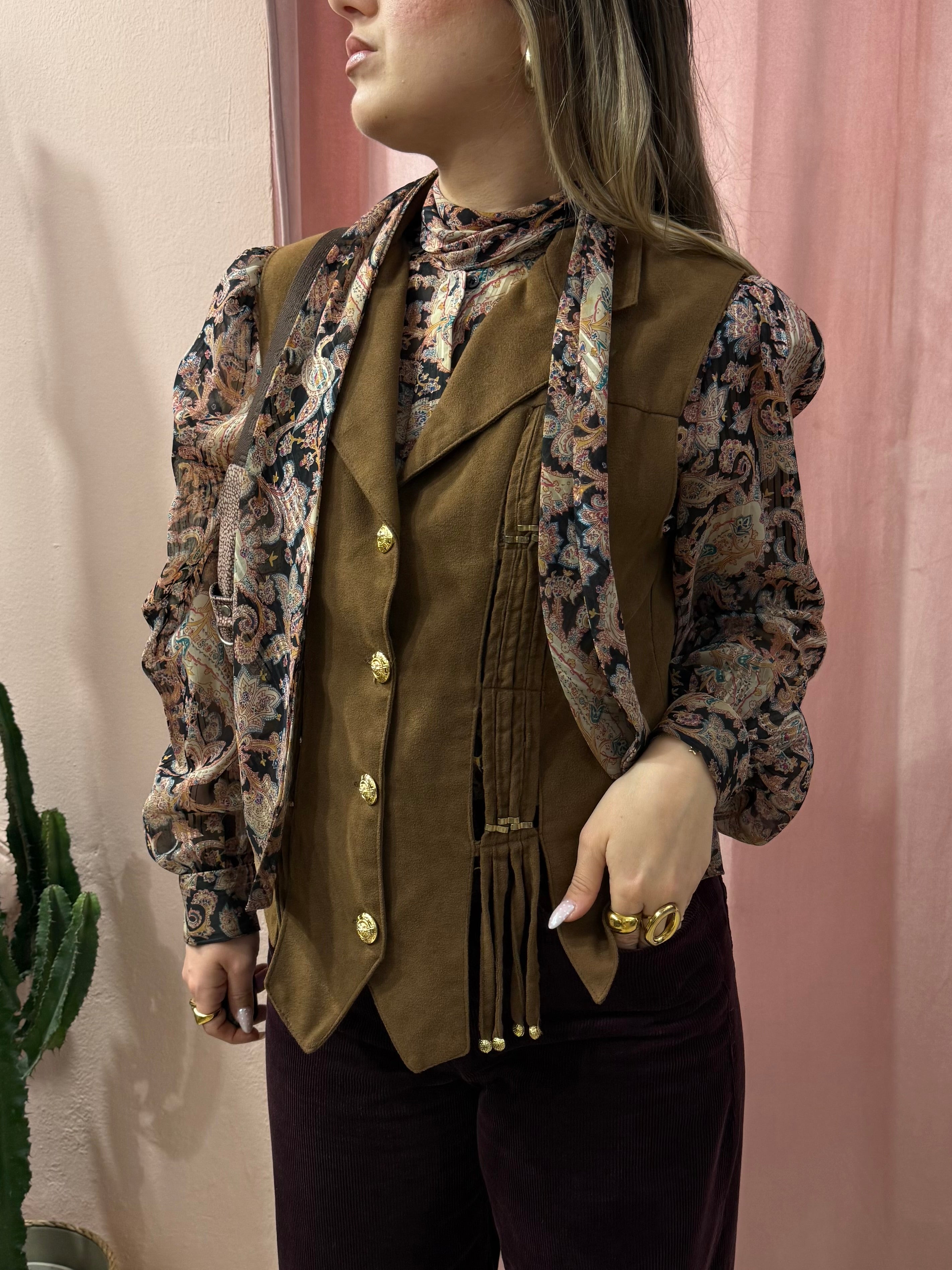 Gilet smanicato effetto scamosciato