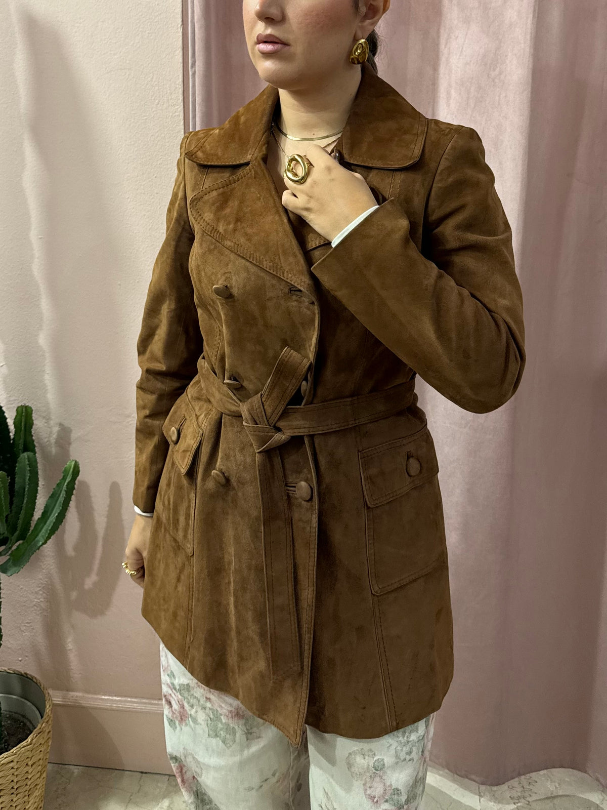 Trench in pelle scamosciata con cinturino