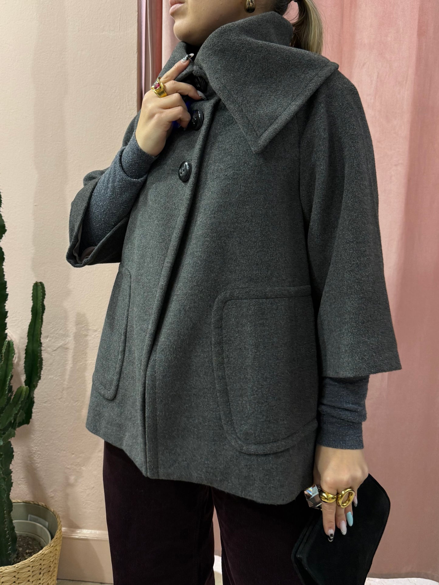 Cappotto corto svasato