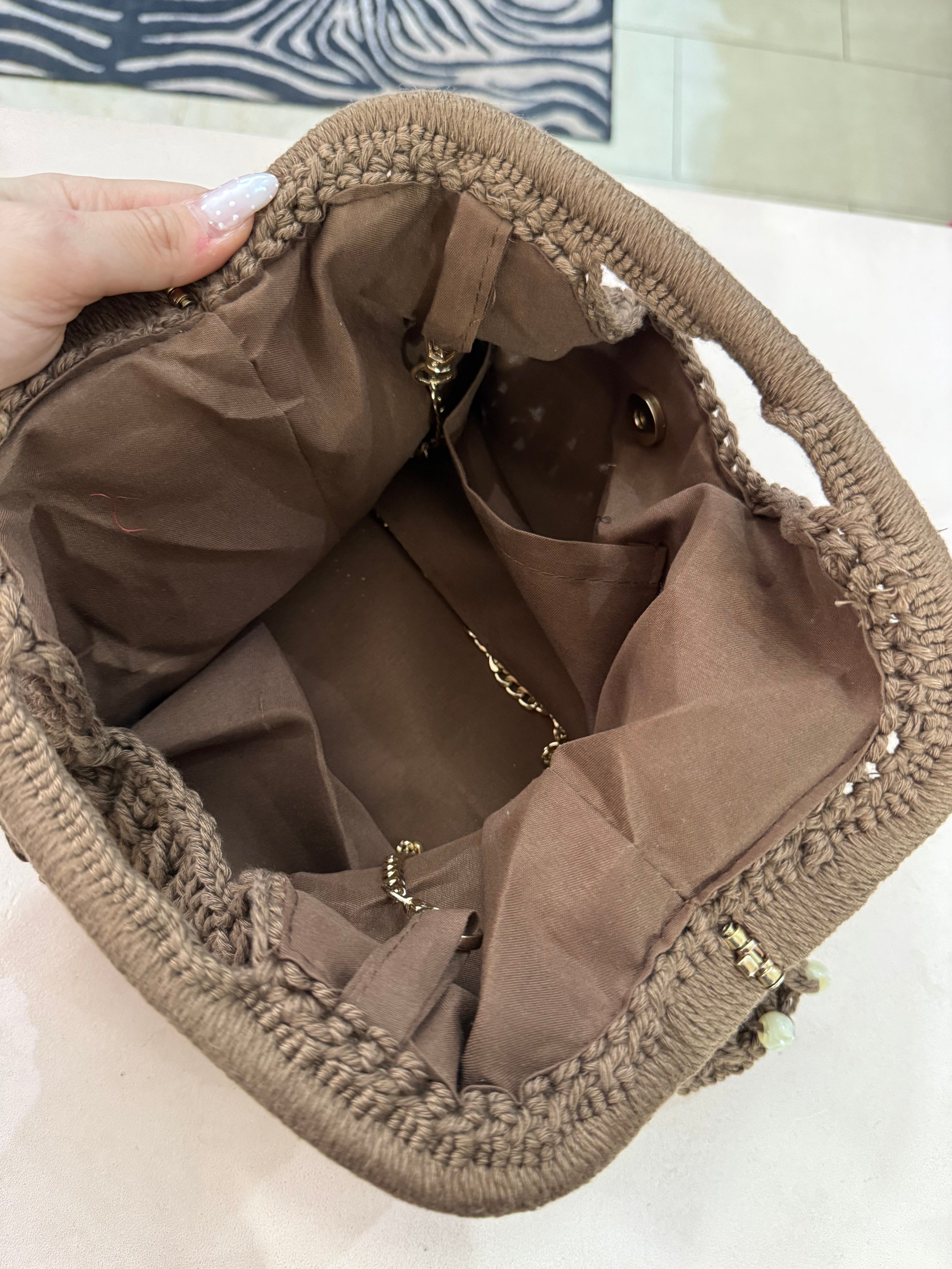 Borsa intrecciata con perline