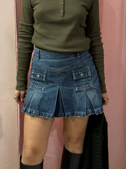 Minigonna in denim con pieghe