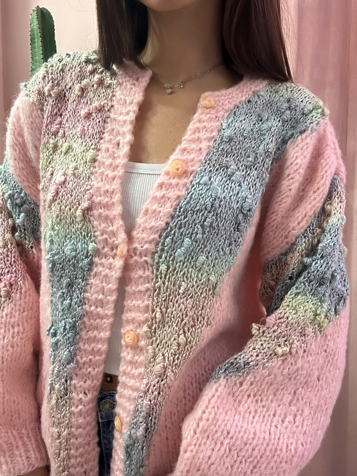 Maxi Cardigan rosa con motivo in maglia di lana