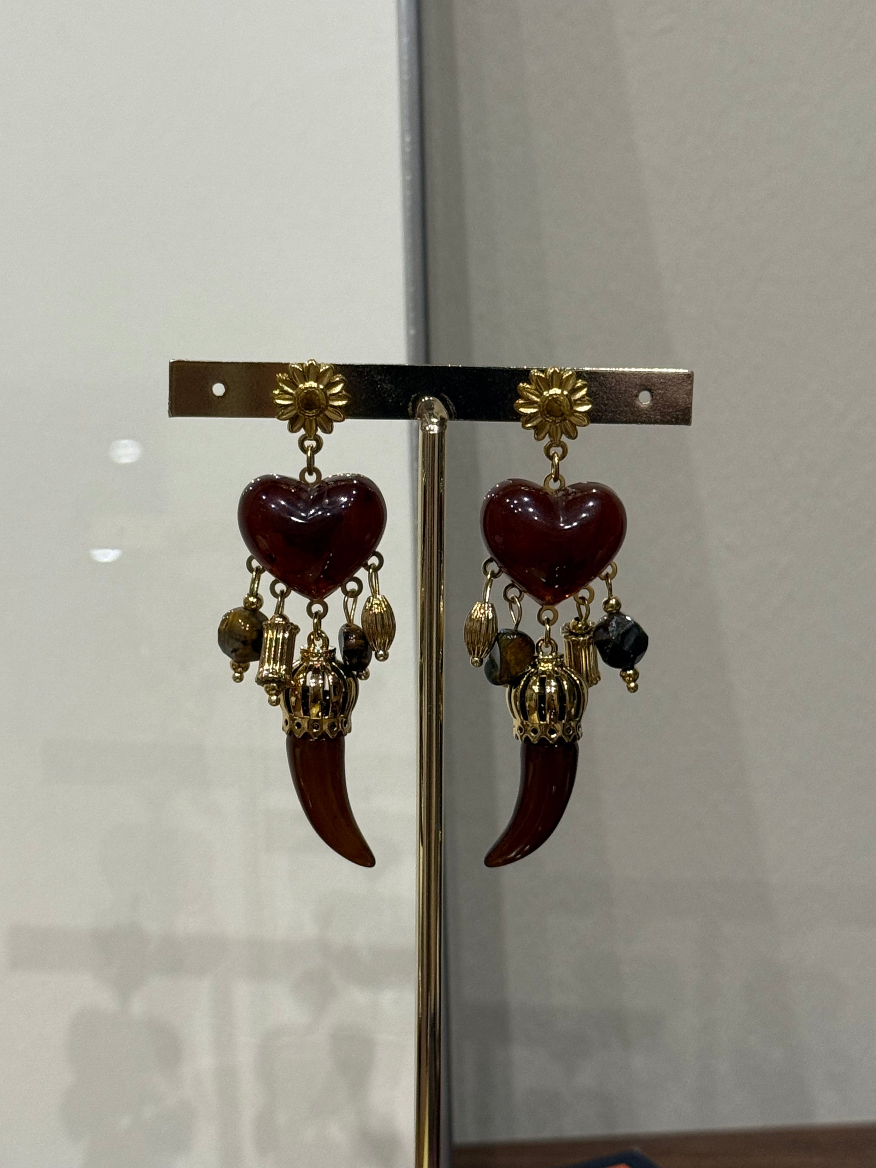 Orecchini “cuore e corno”