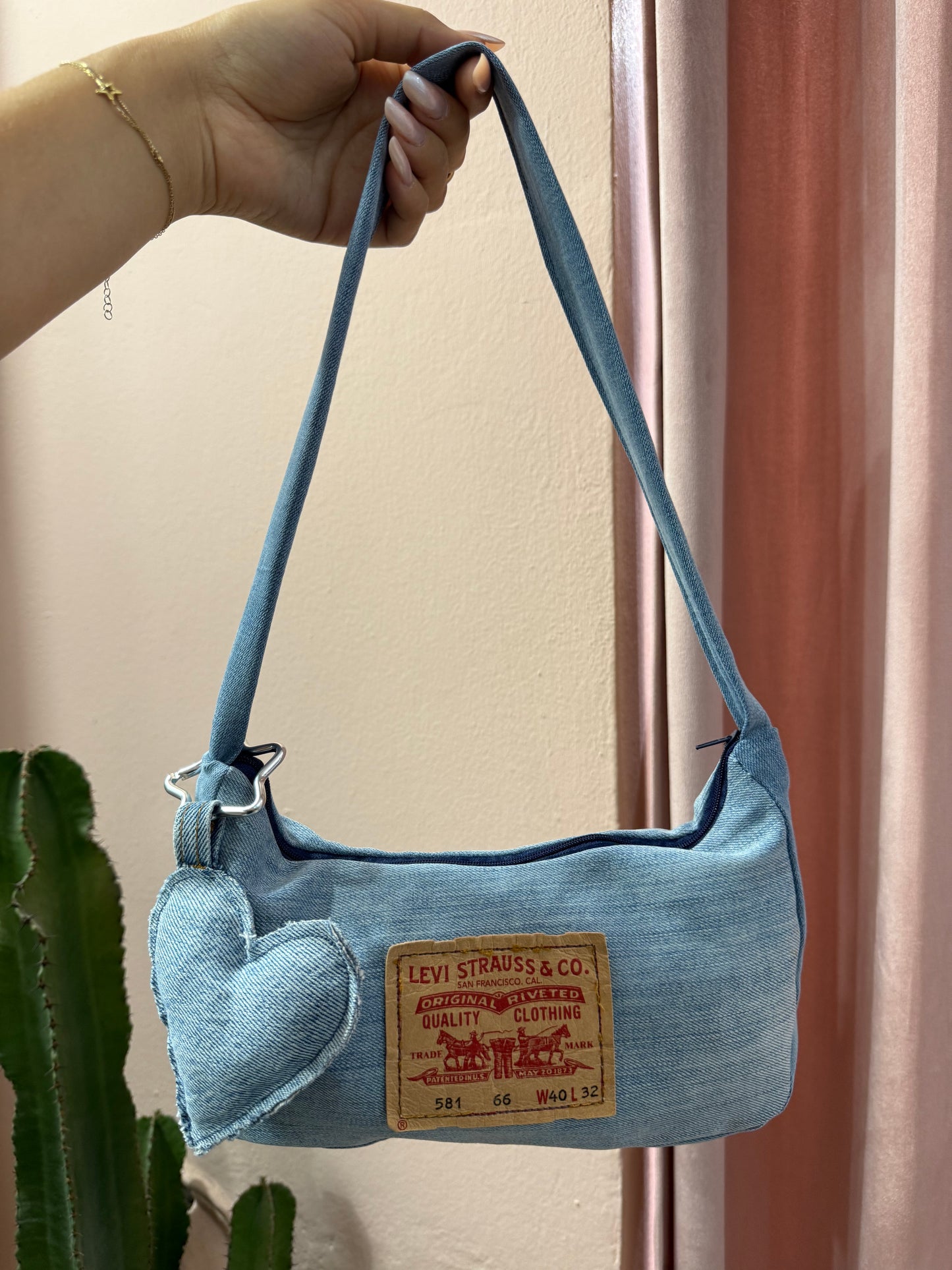 Borsa Levis upcycling charm cuore