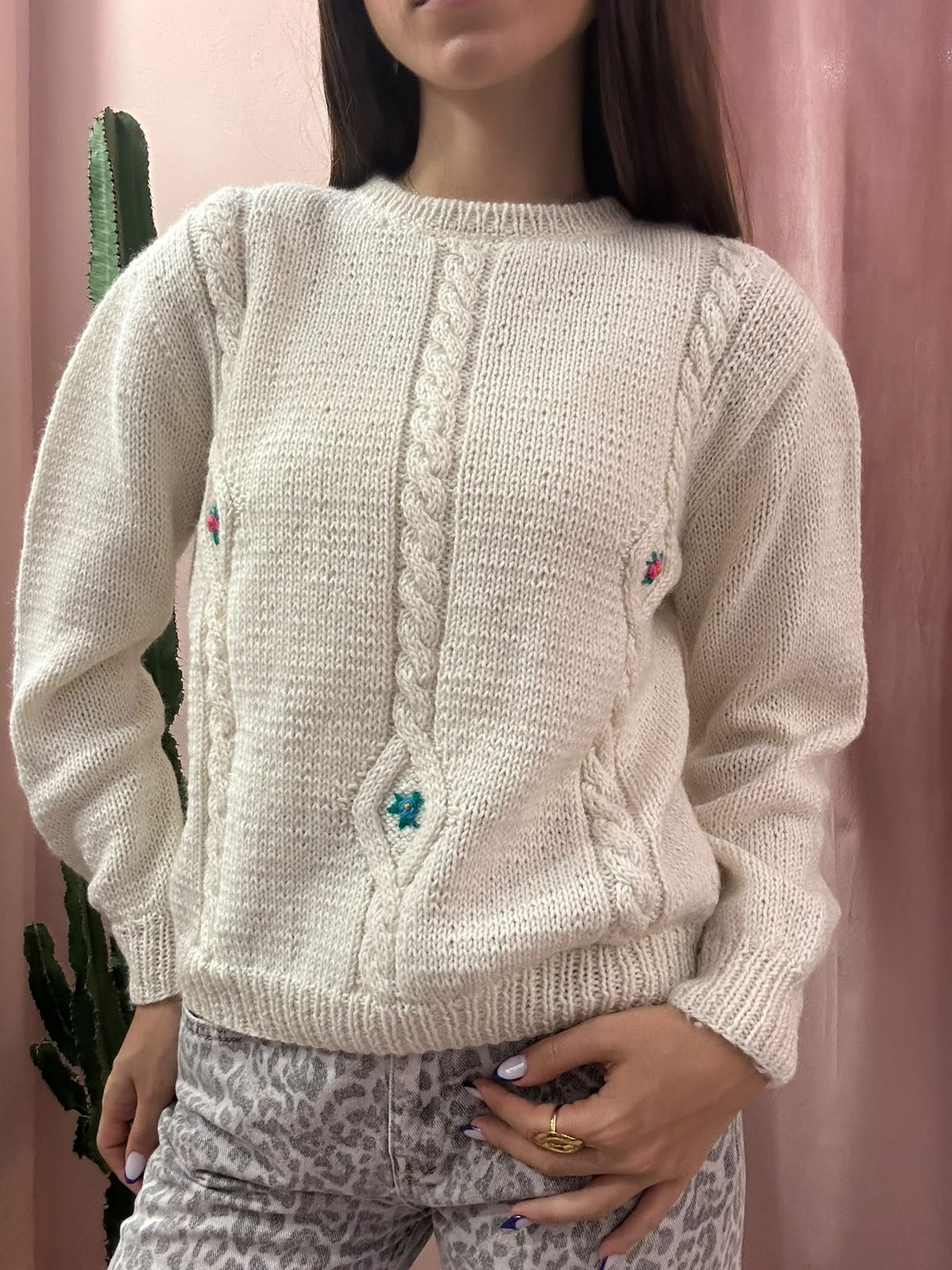 Maglione vintage con ricami fiori in lana