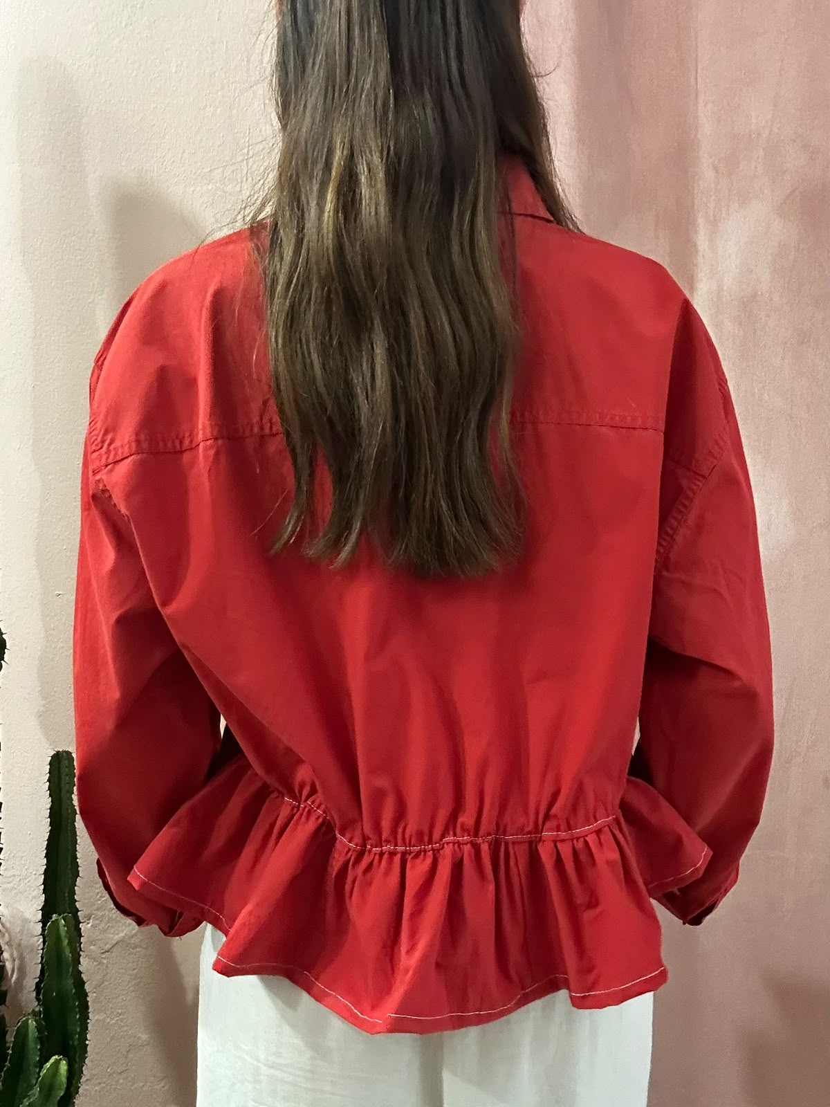 camicia Tommy Hilfiger upcycling volant rossa