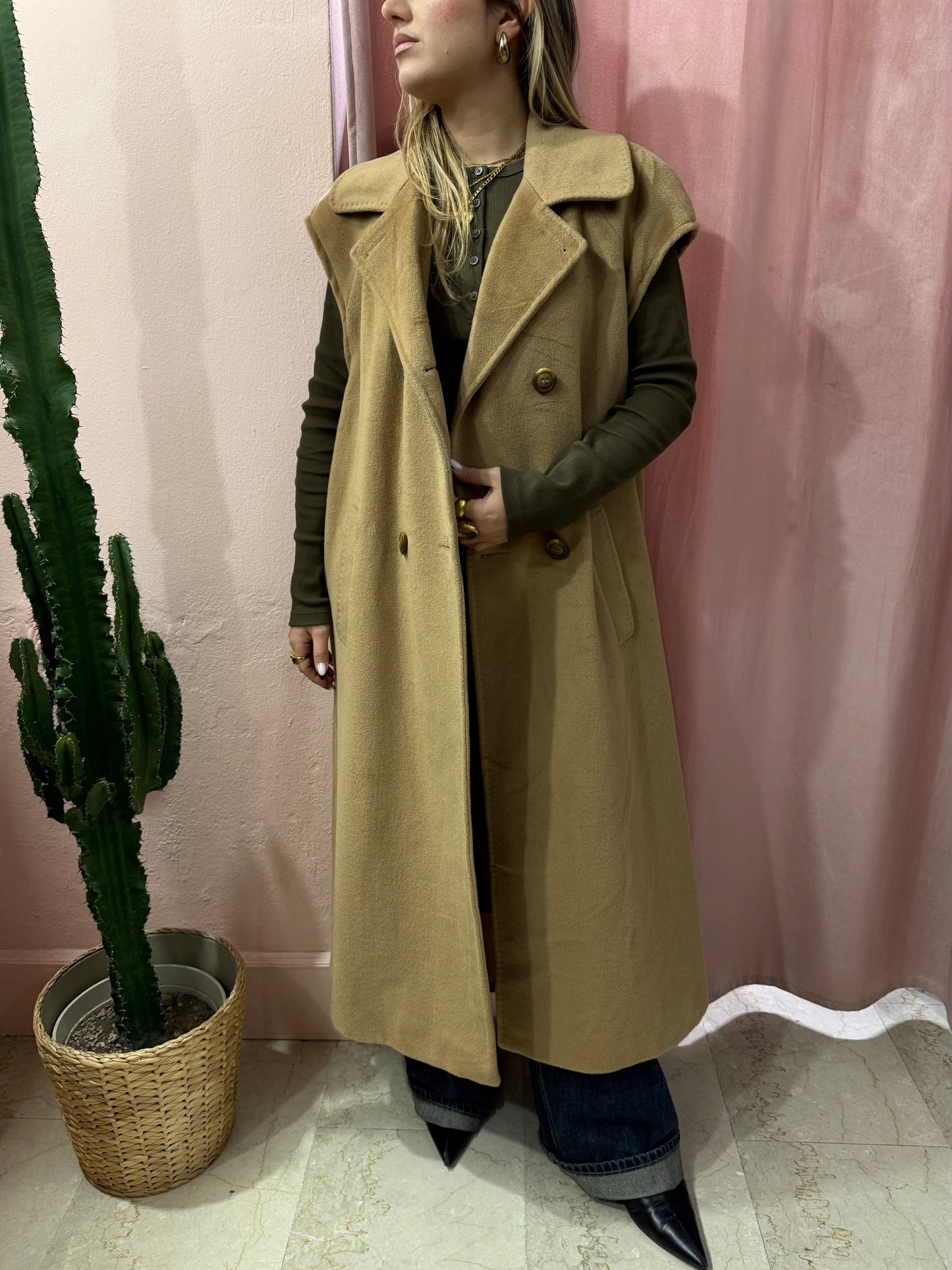 Cappotto smanicato cammello in pura lana