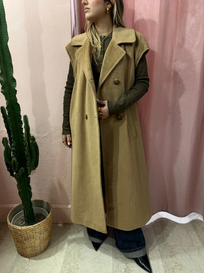 Cappotto smanicato cammello in pura lana