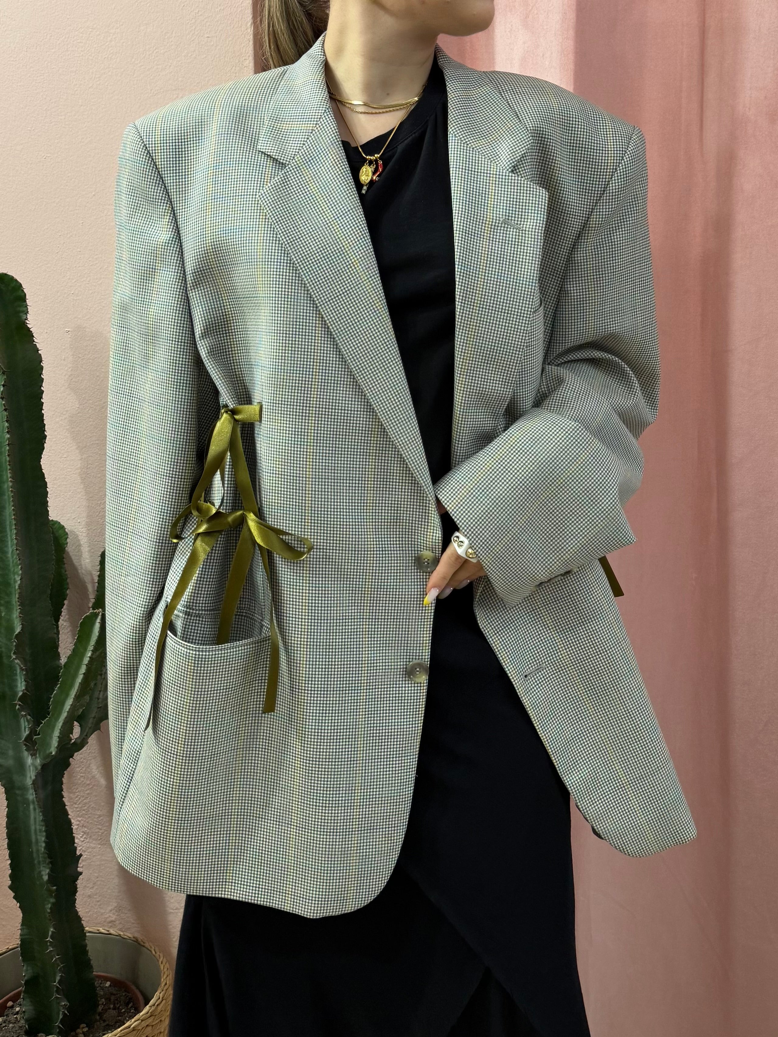 Blazer upcycling fiocchi sul verde