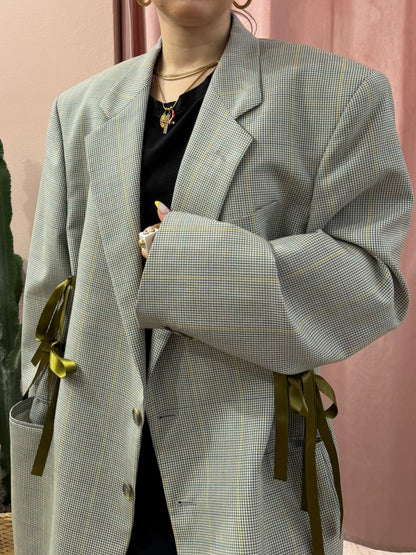 Blazer upcycling fiocchi sul verde