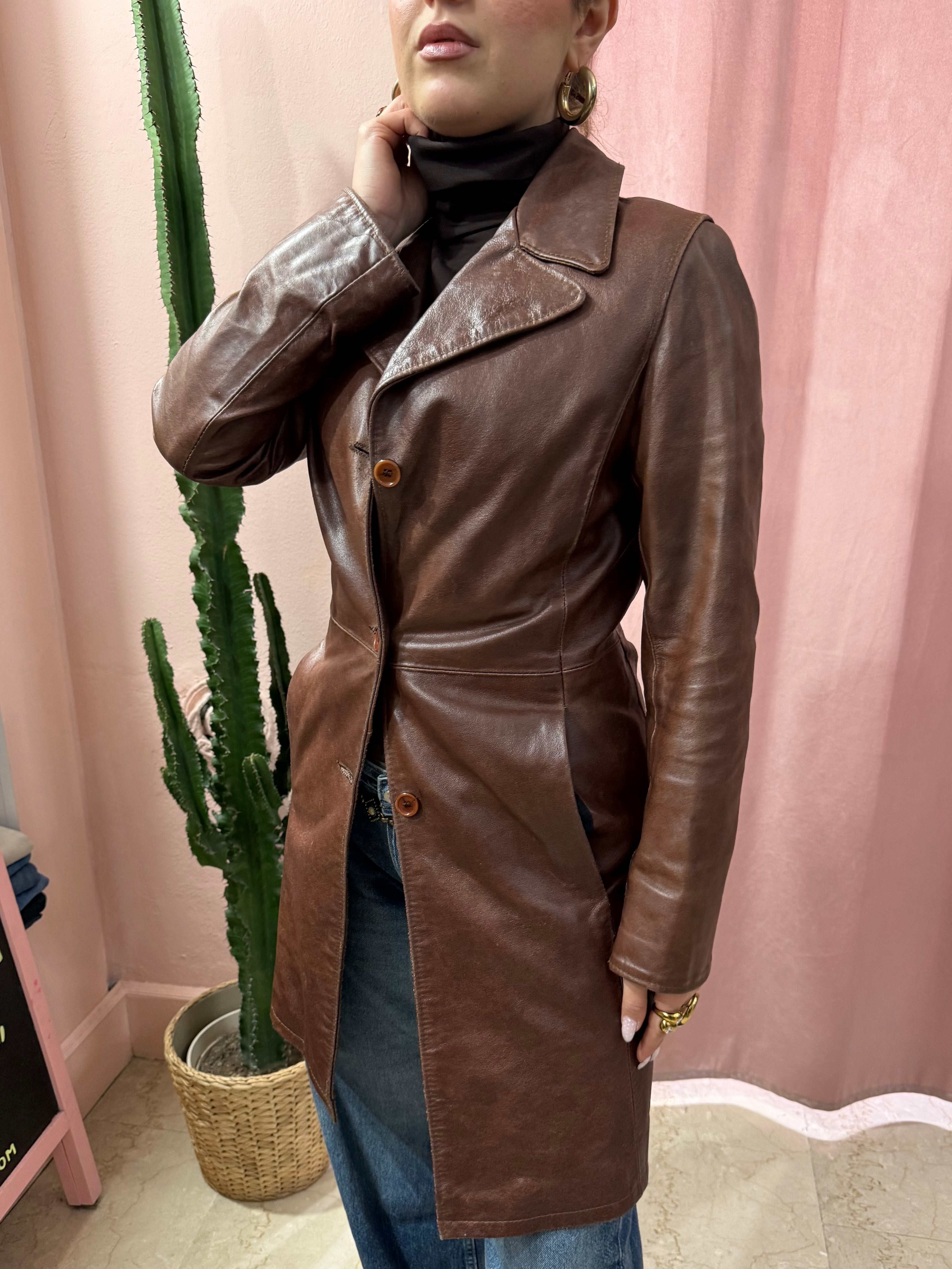 Trench in vera pelle effetto invecchiato