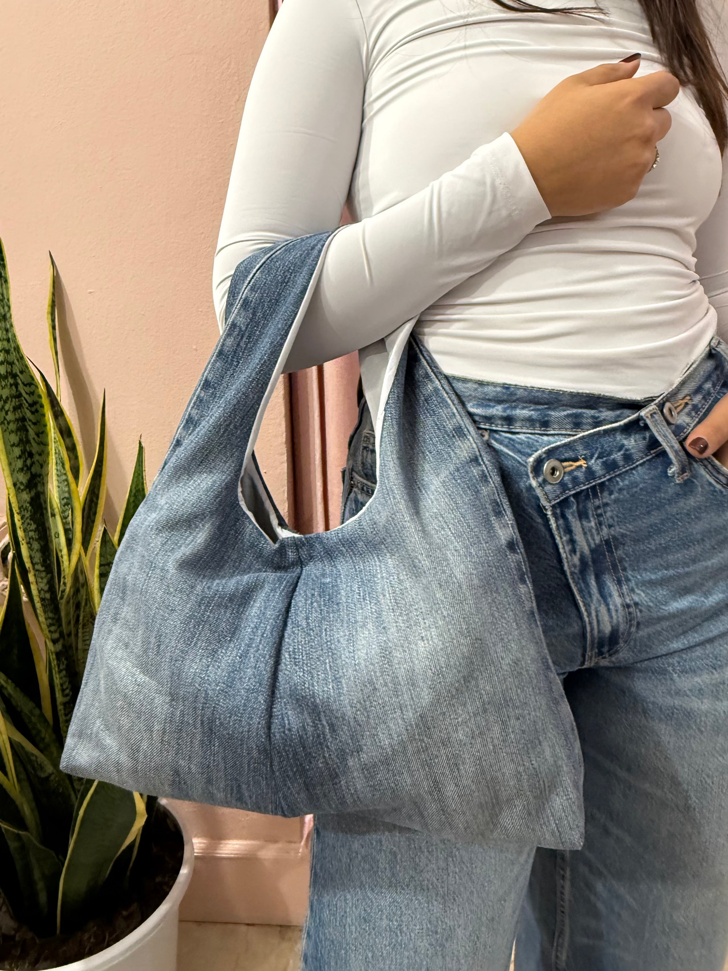 Borsa Levis upcycling a spalla