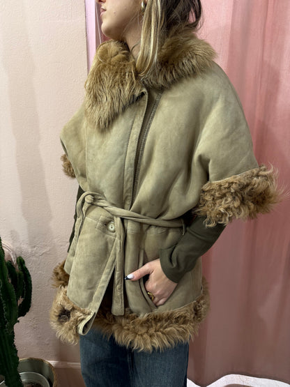 Montone Shearling smanicato con cinturino