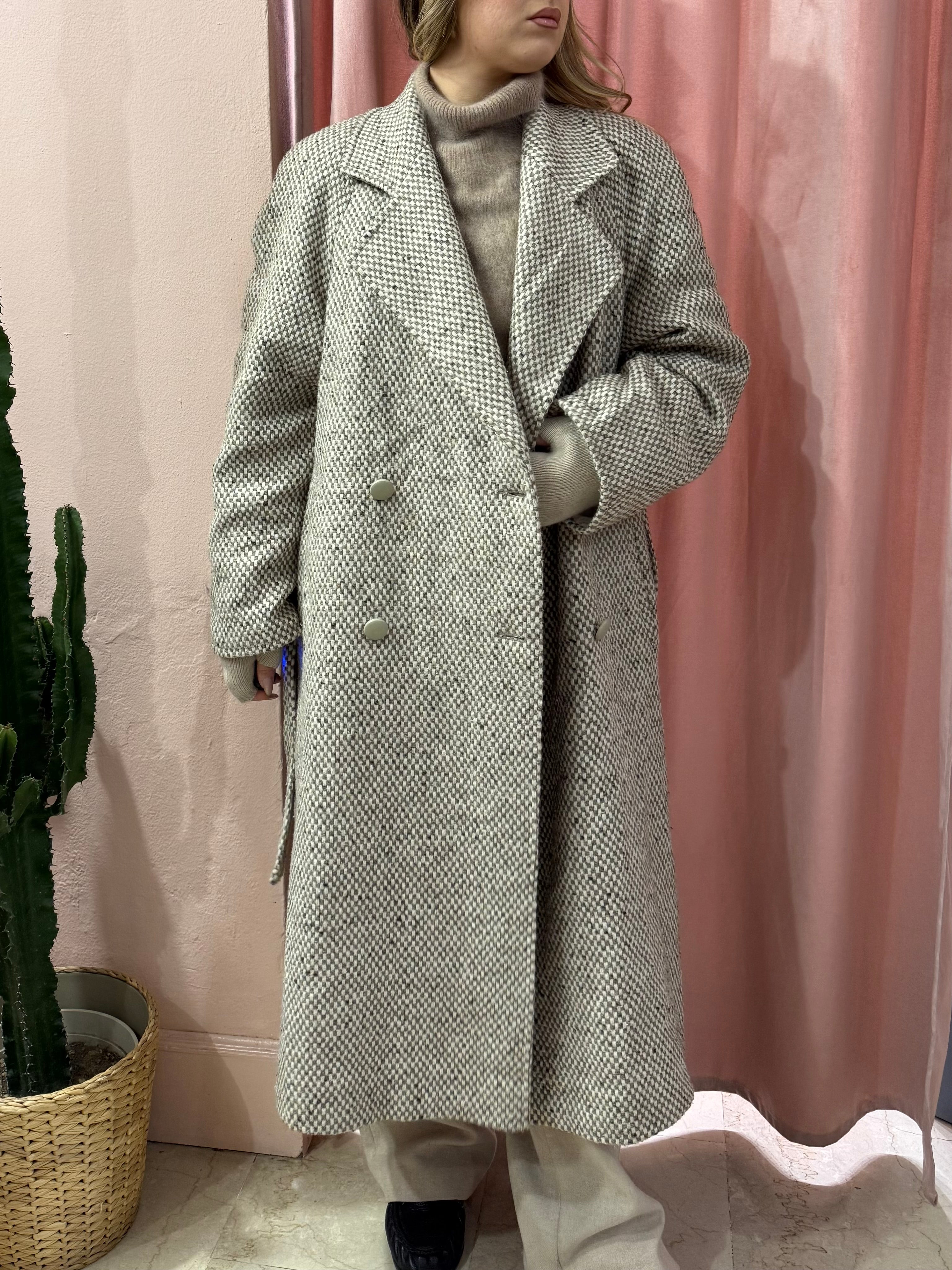 Cappotto vintage in lana con cinturino