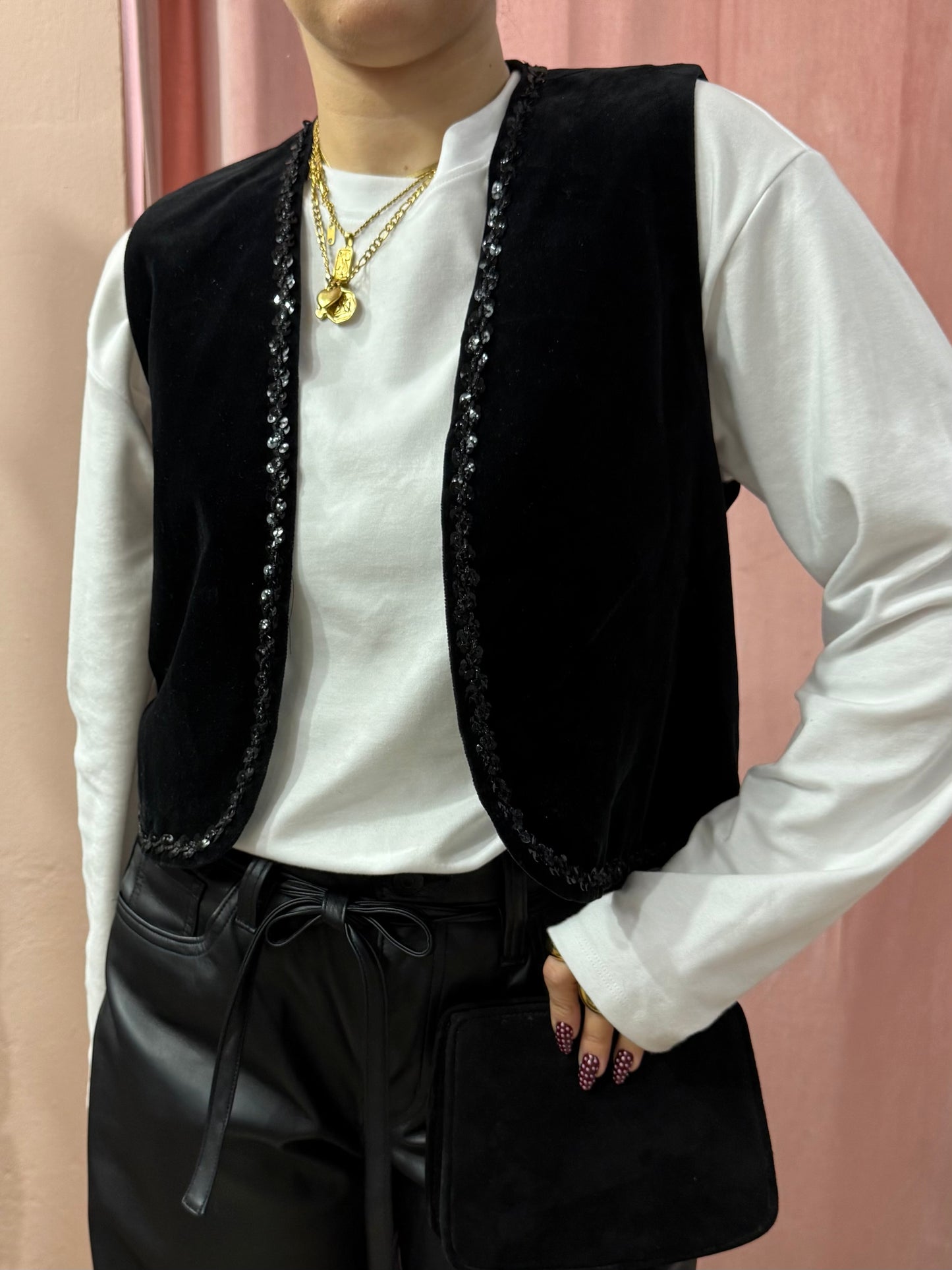 Gilet in ciniglia con paillettes nero