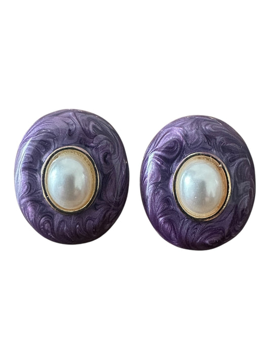 Orecchini ovali viola con perla