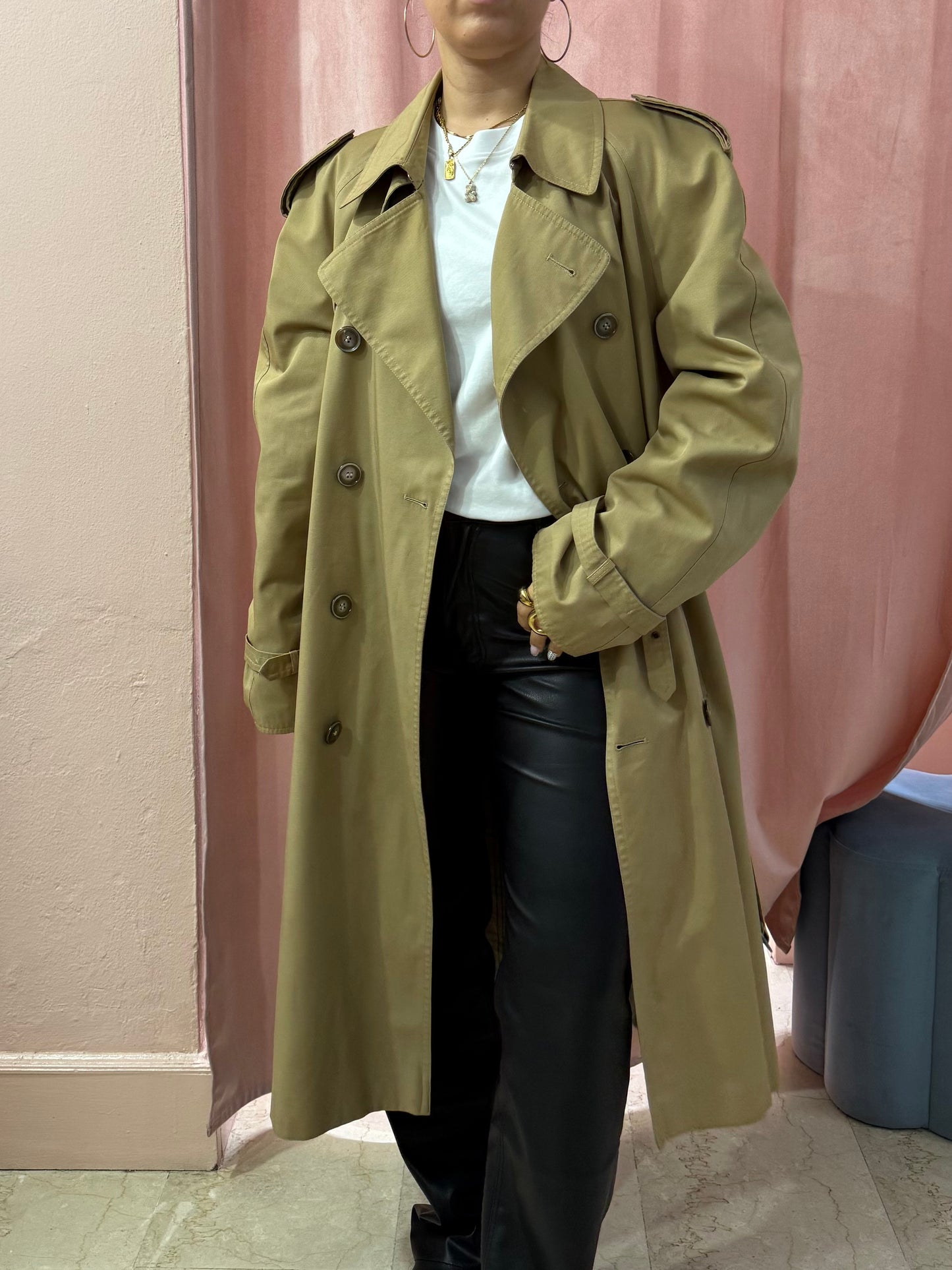Trench vintage con cinturino