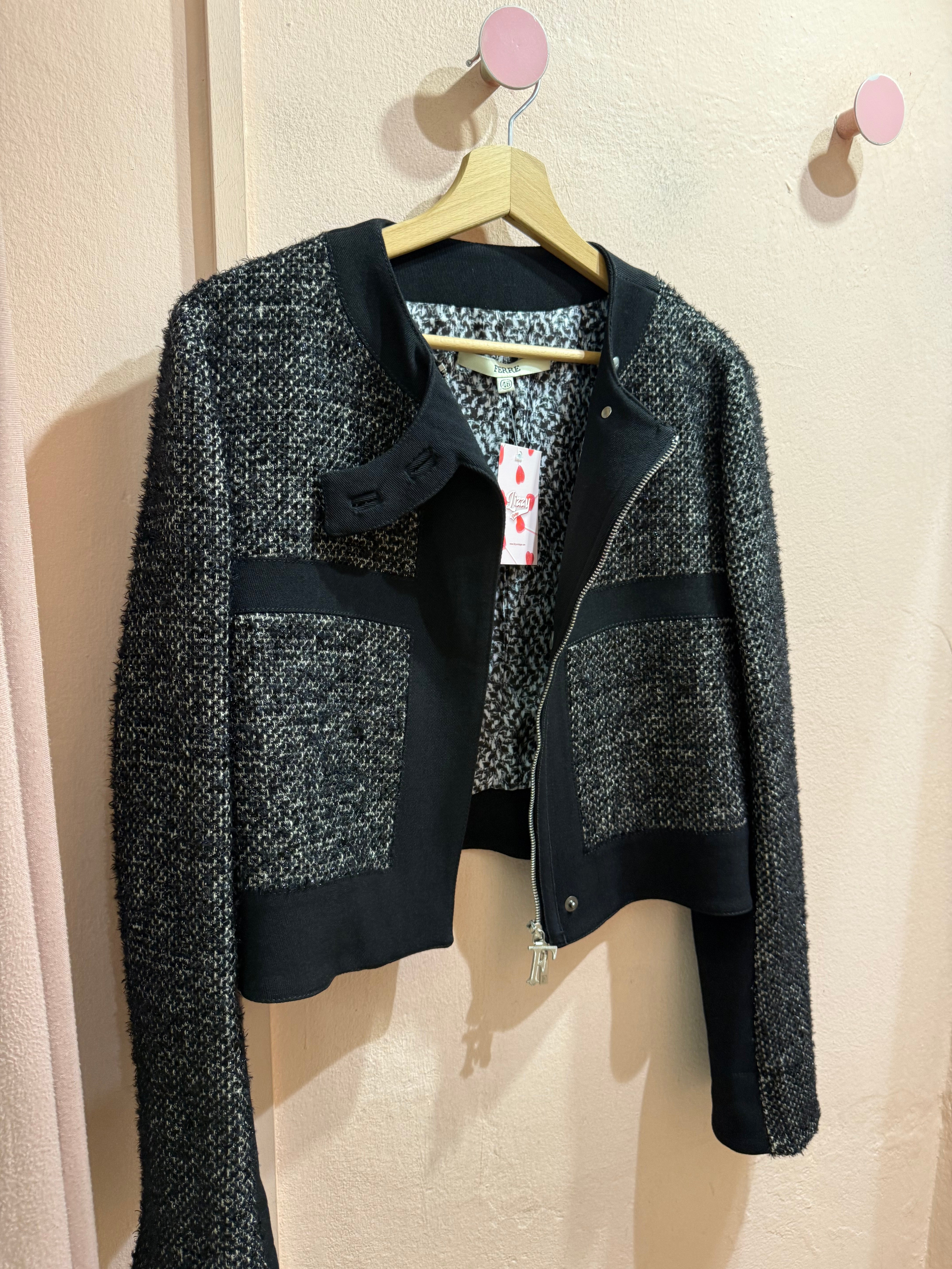 Giacca Ferrè modello chanel