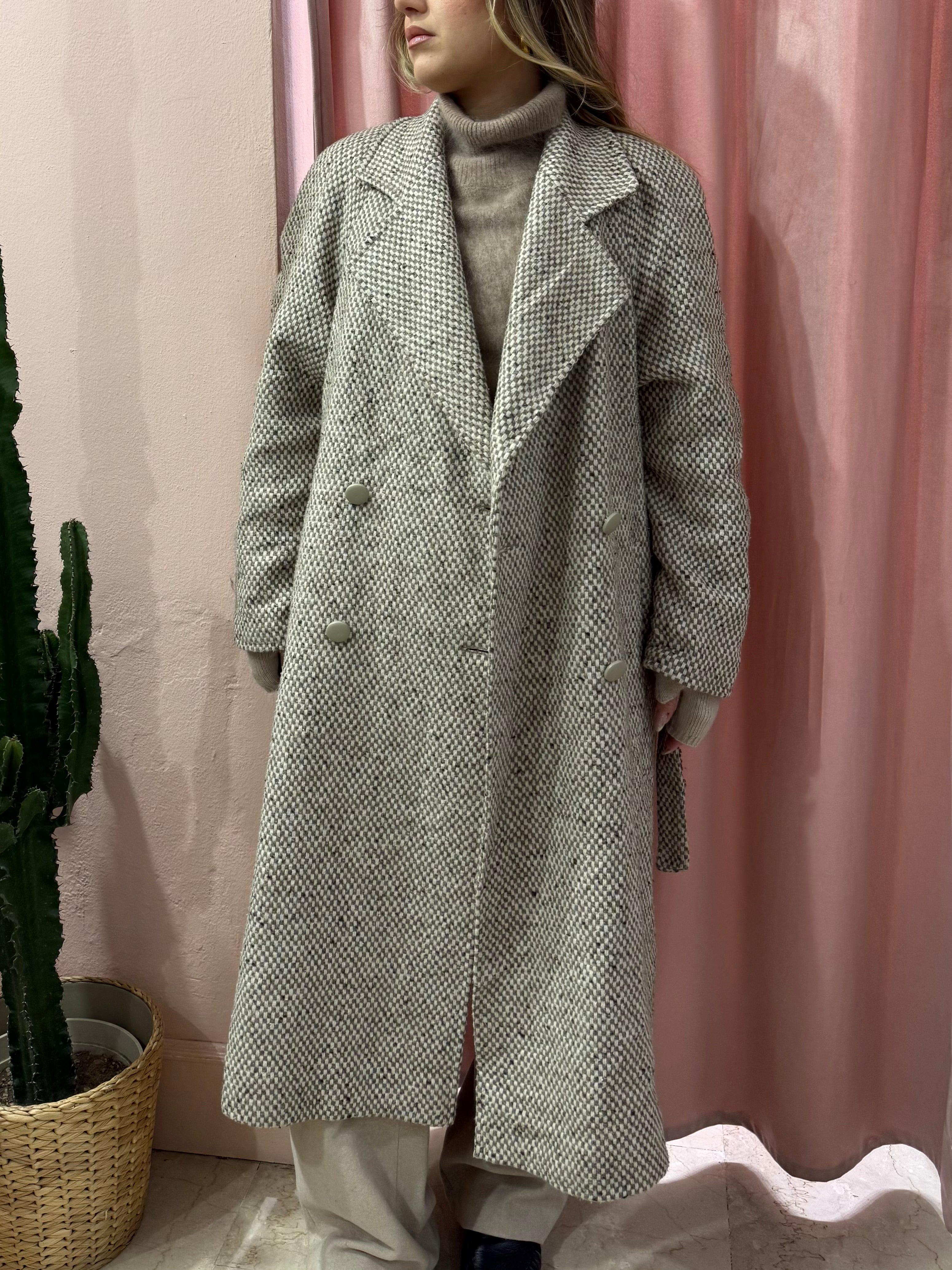 Cappotto vintage in lana con cinturino