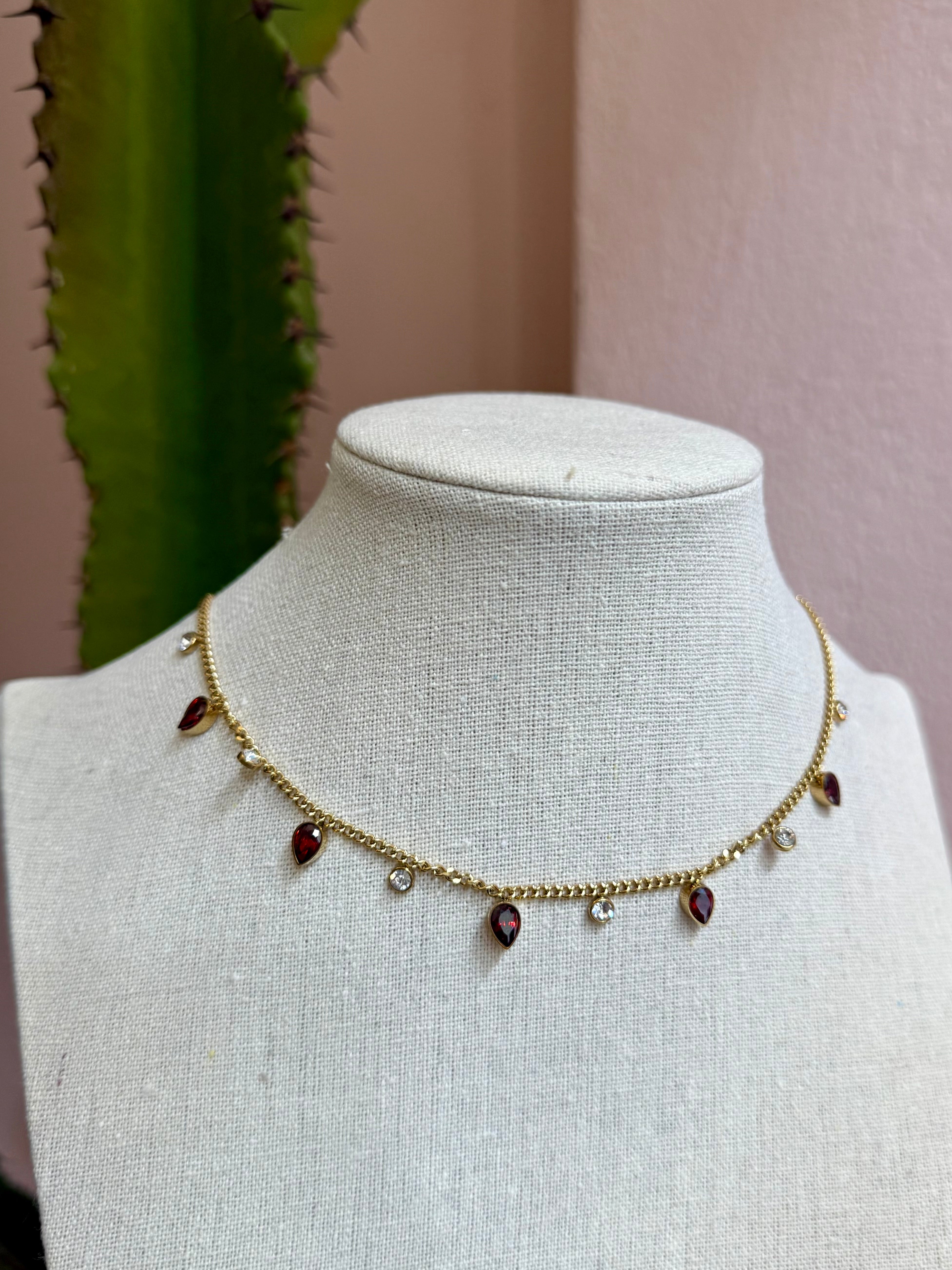 Collana girocollo con gocce