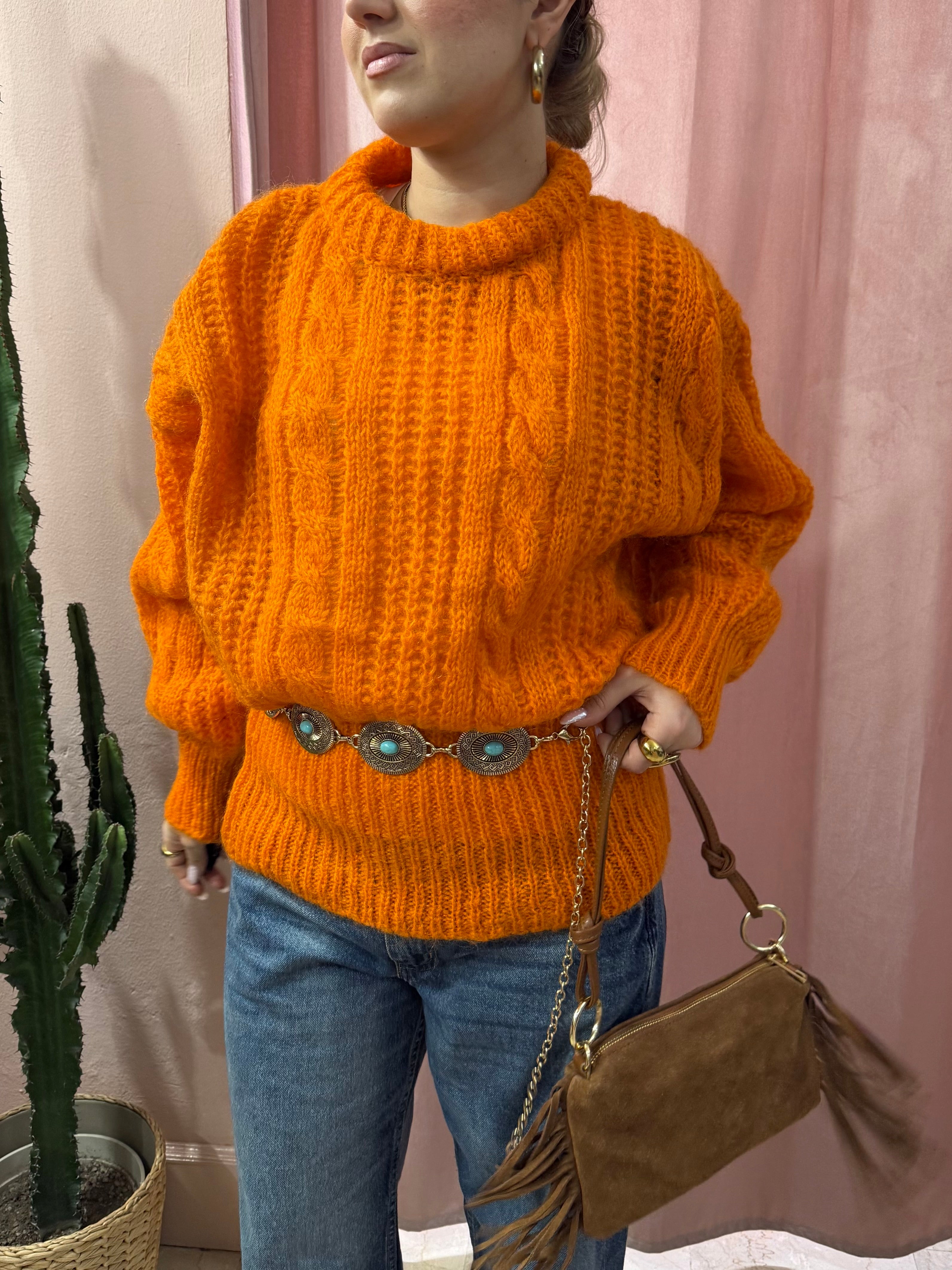 Maglione in lana arancio acceso