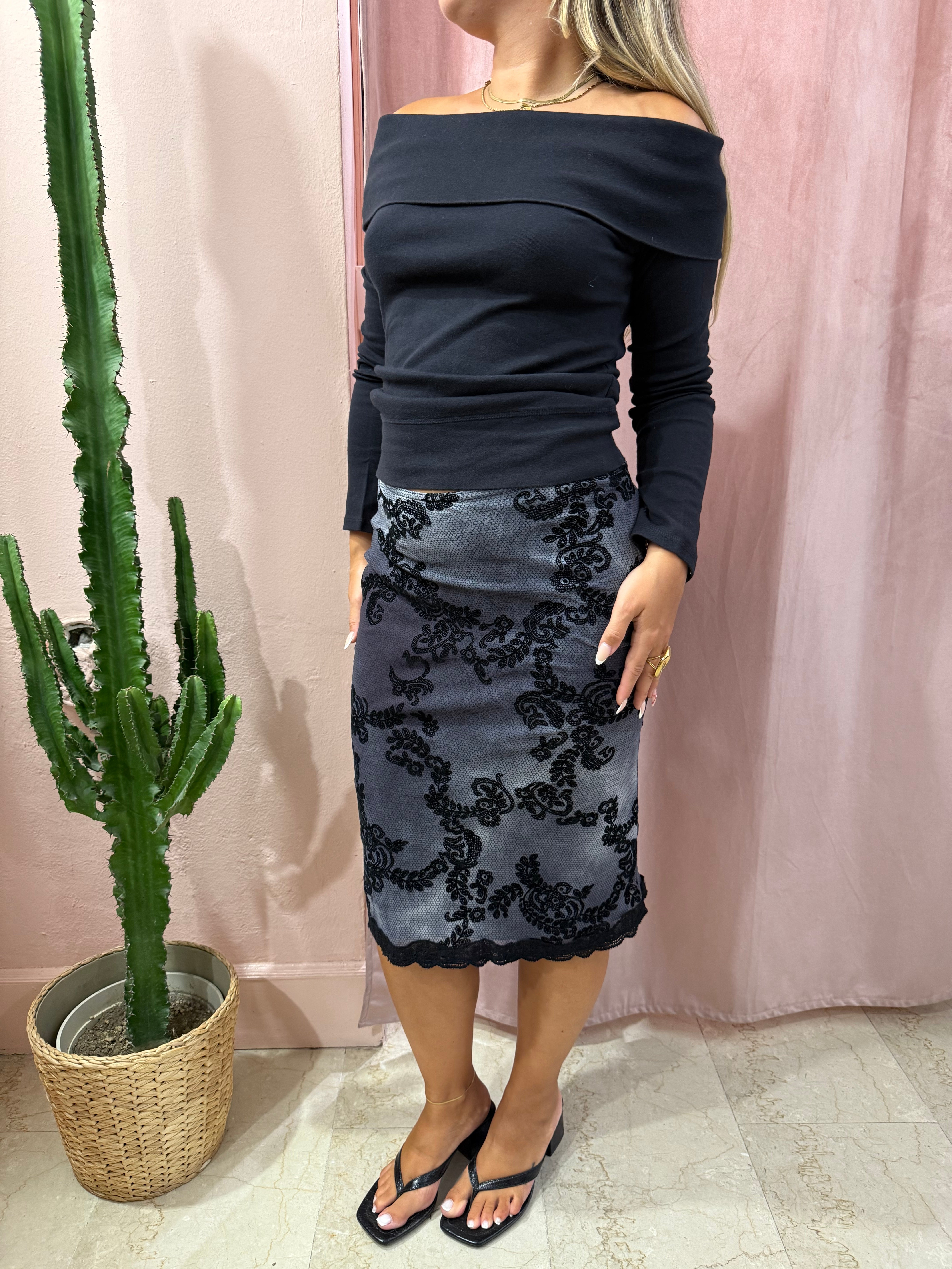 top Onyx nero scollo bardot