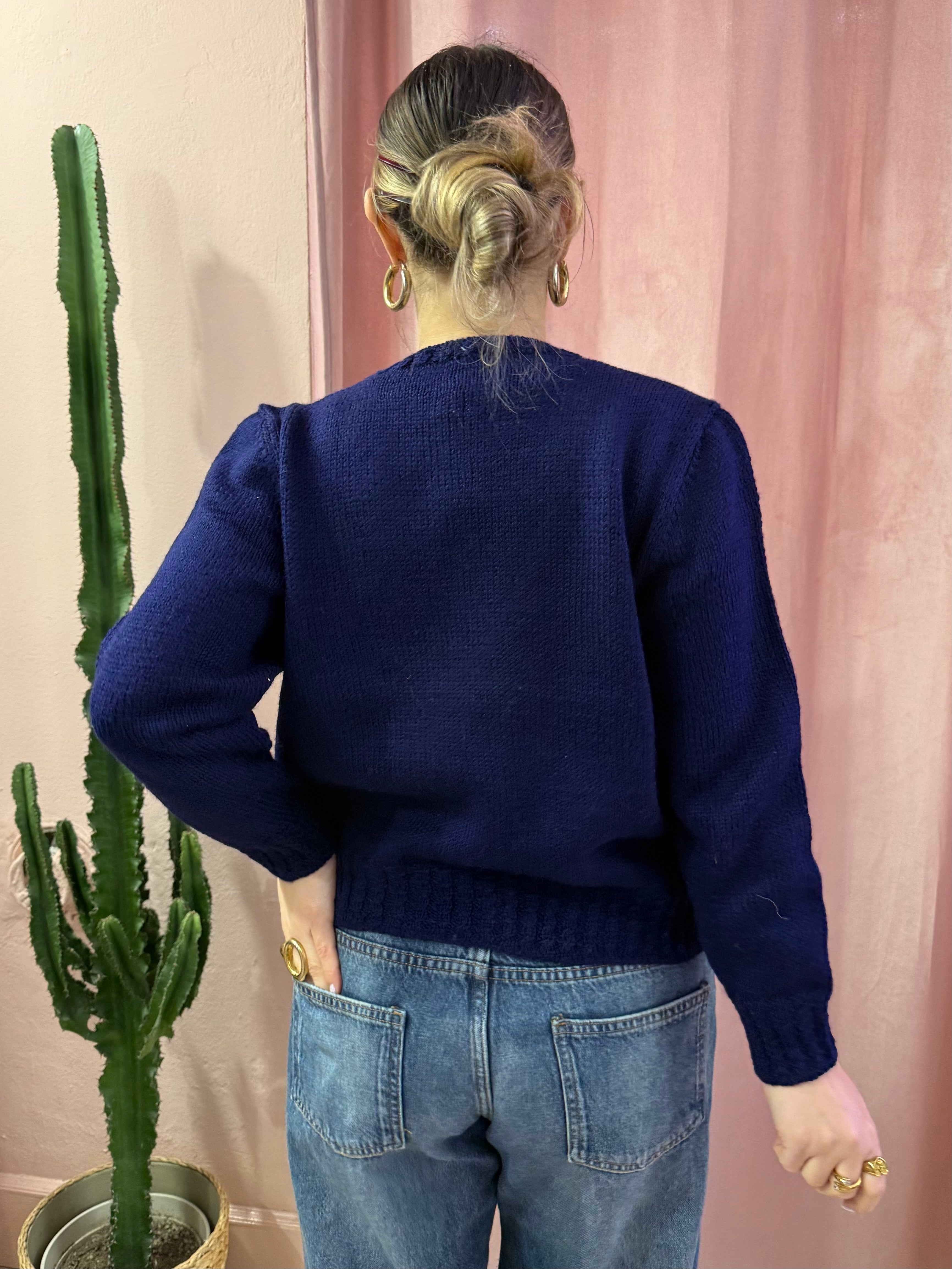 Maglione vintage blu ricamato