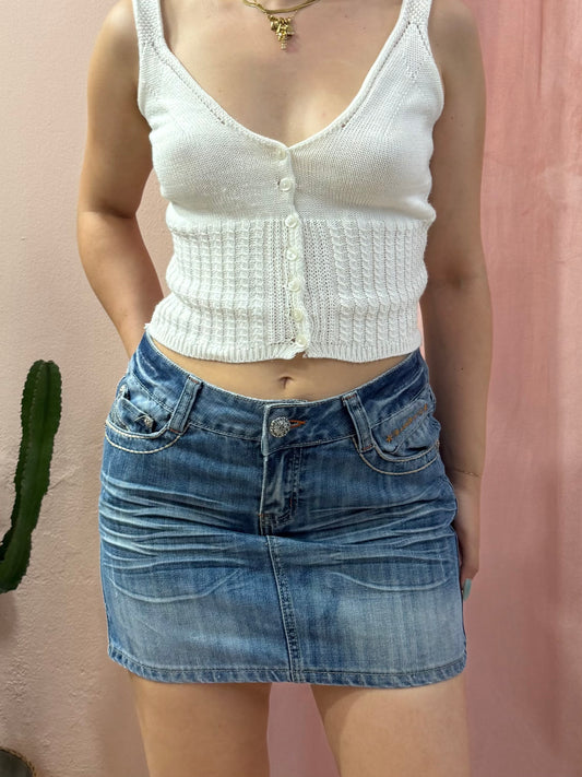 Mini gonna in denim stropicciato