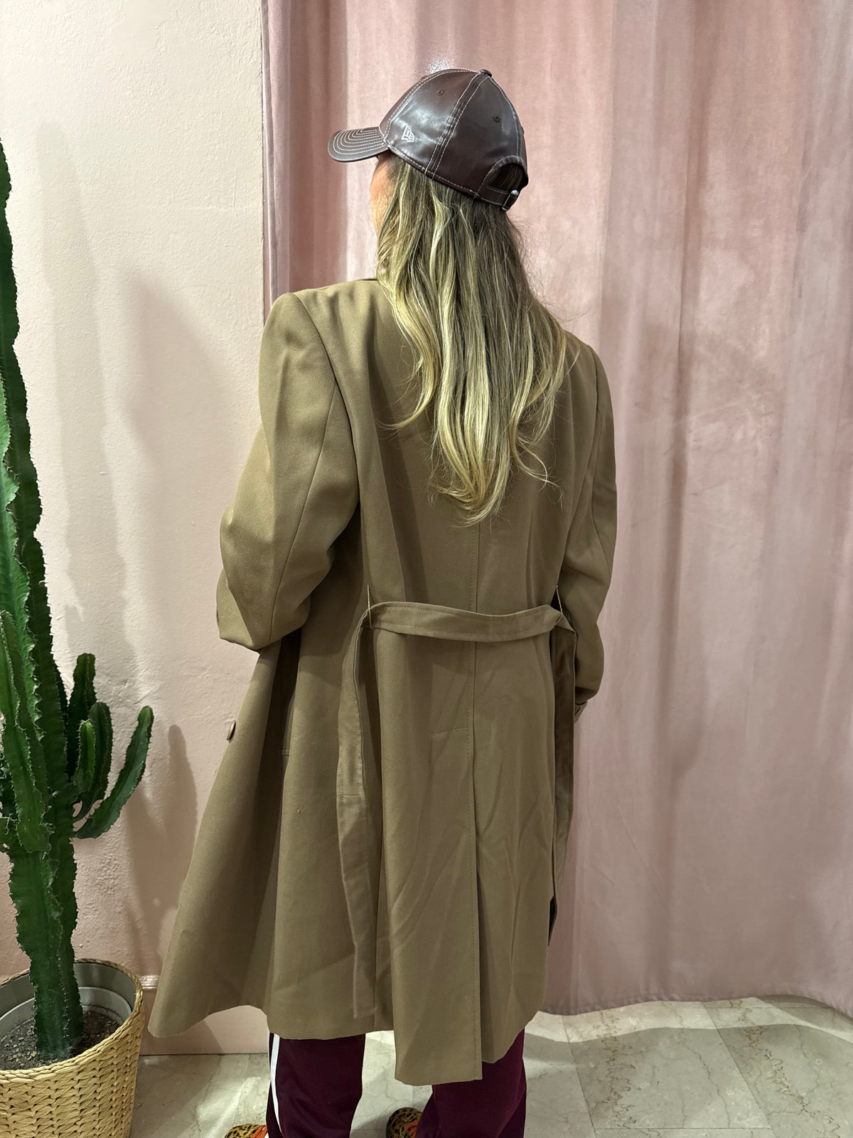 Trench verdone in lana con cinturino
