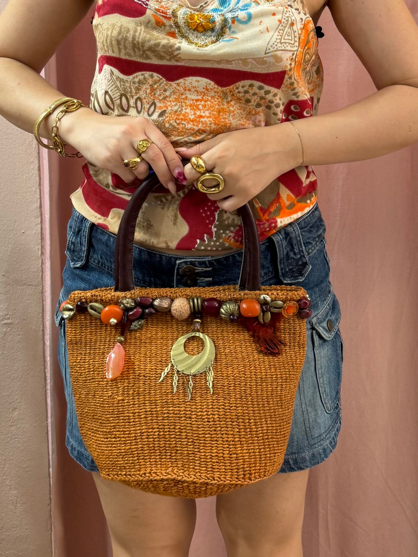 Borsa vintage arancio con ciondoli