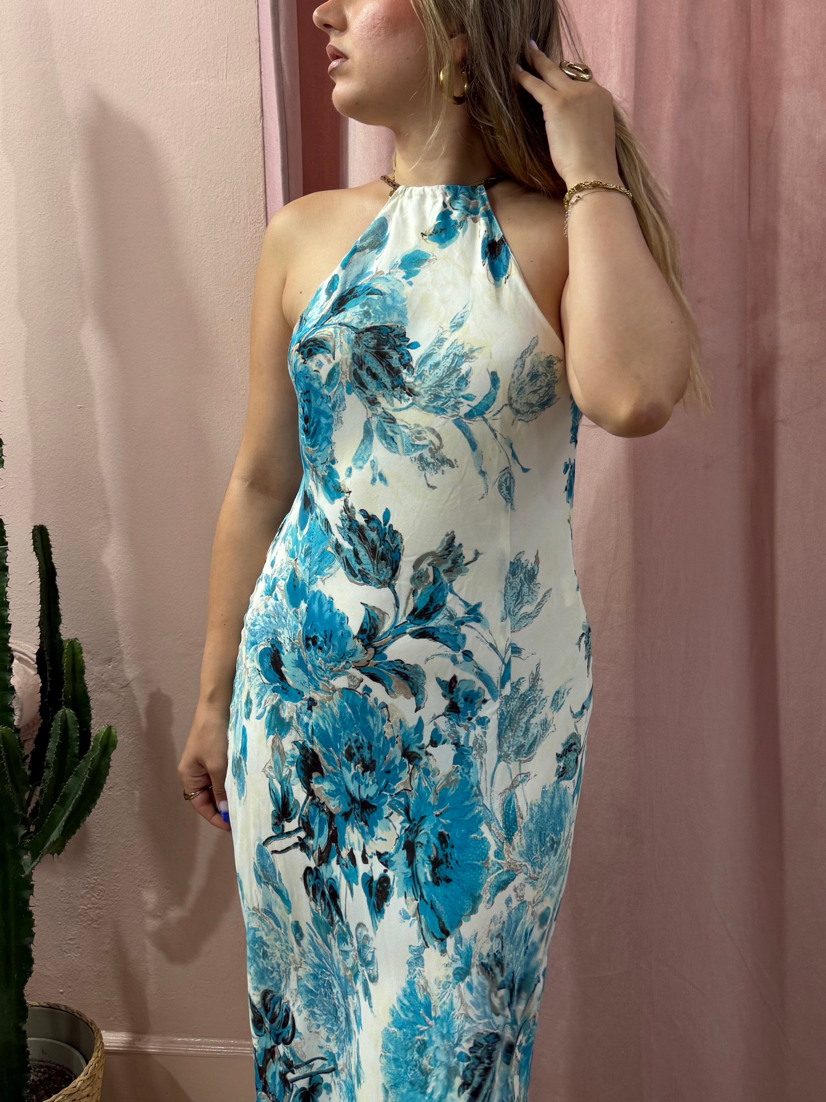 Maxi vestito bianco in fantasia floreale blu