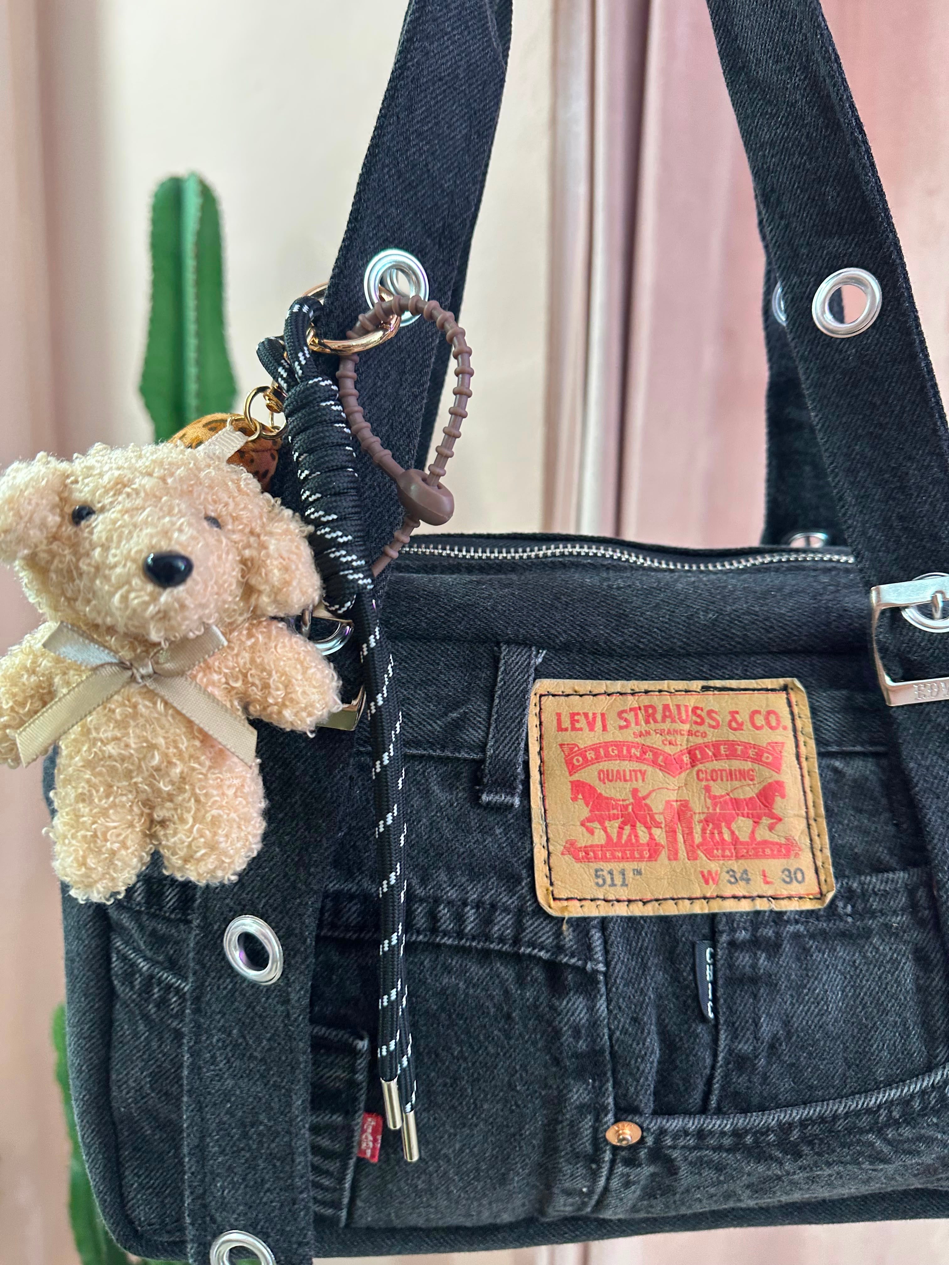 Borsa Levis upcycling nera