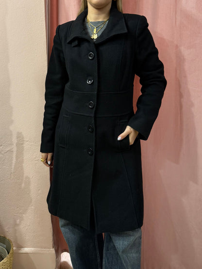Cappotto nero in lana texture a righe