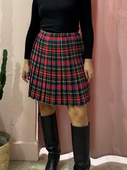 Gonna tartan sul rosso in lana