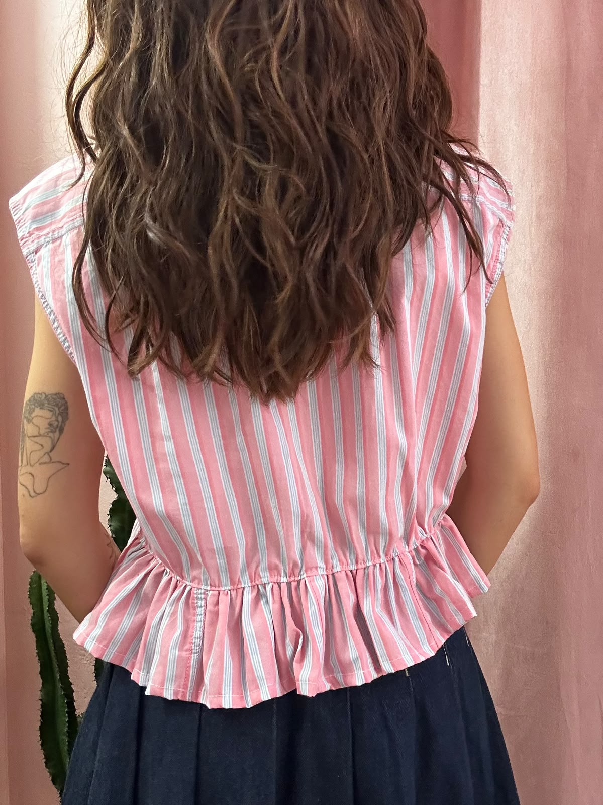 Camicia Tommy H. upcycling volant rosa righe azzurre