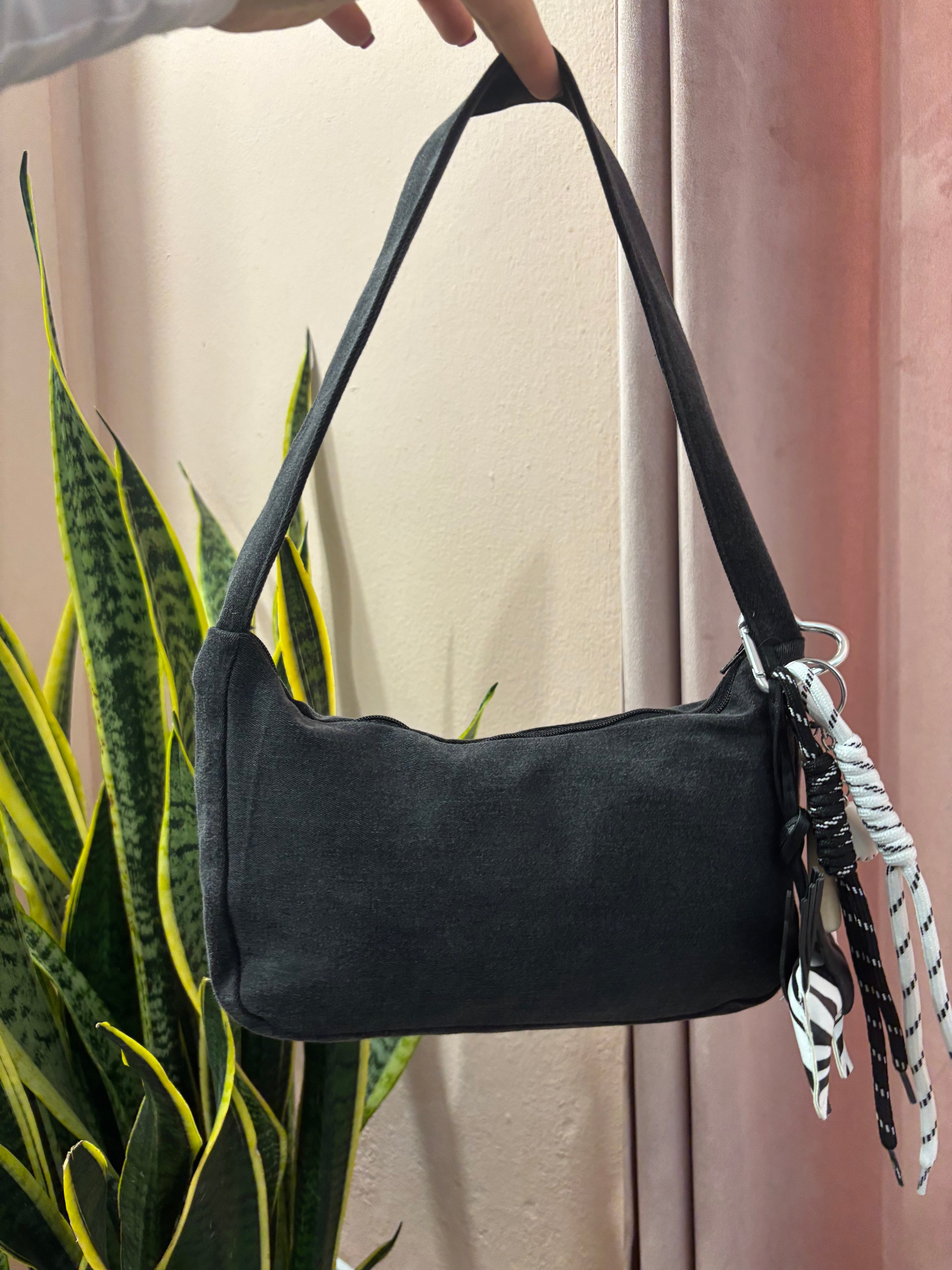 Borsa Levis upcycling nero slavato