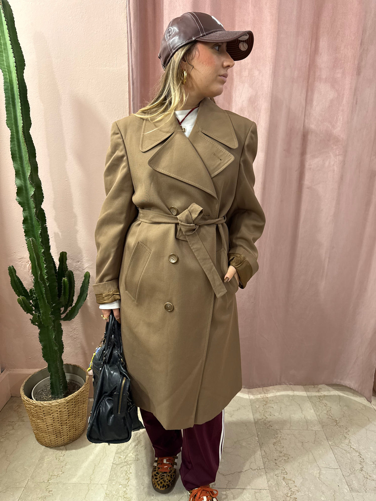 Trench verdone in lana con cinturino