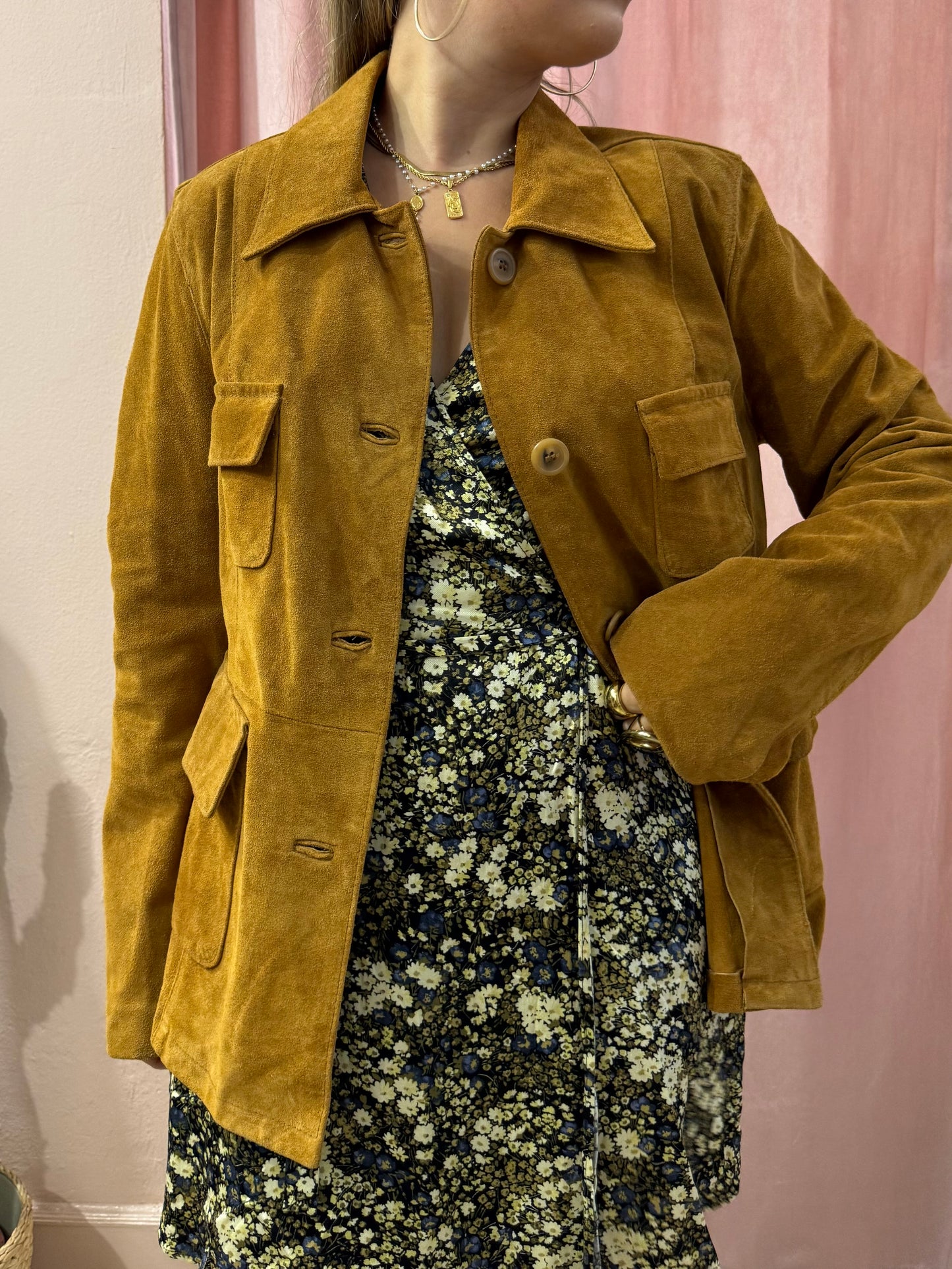 Giacca modello Sahariana in pelle scamosciata