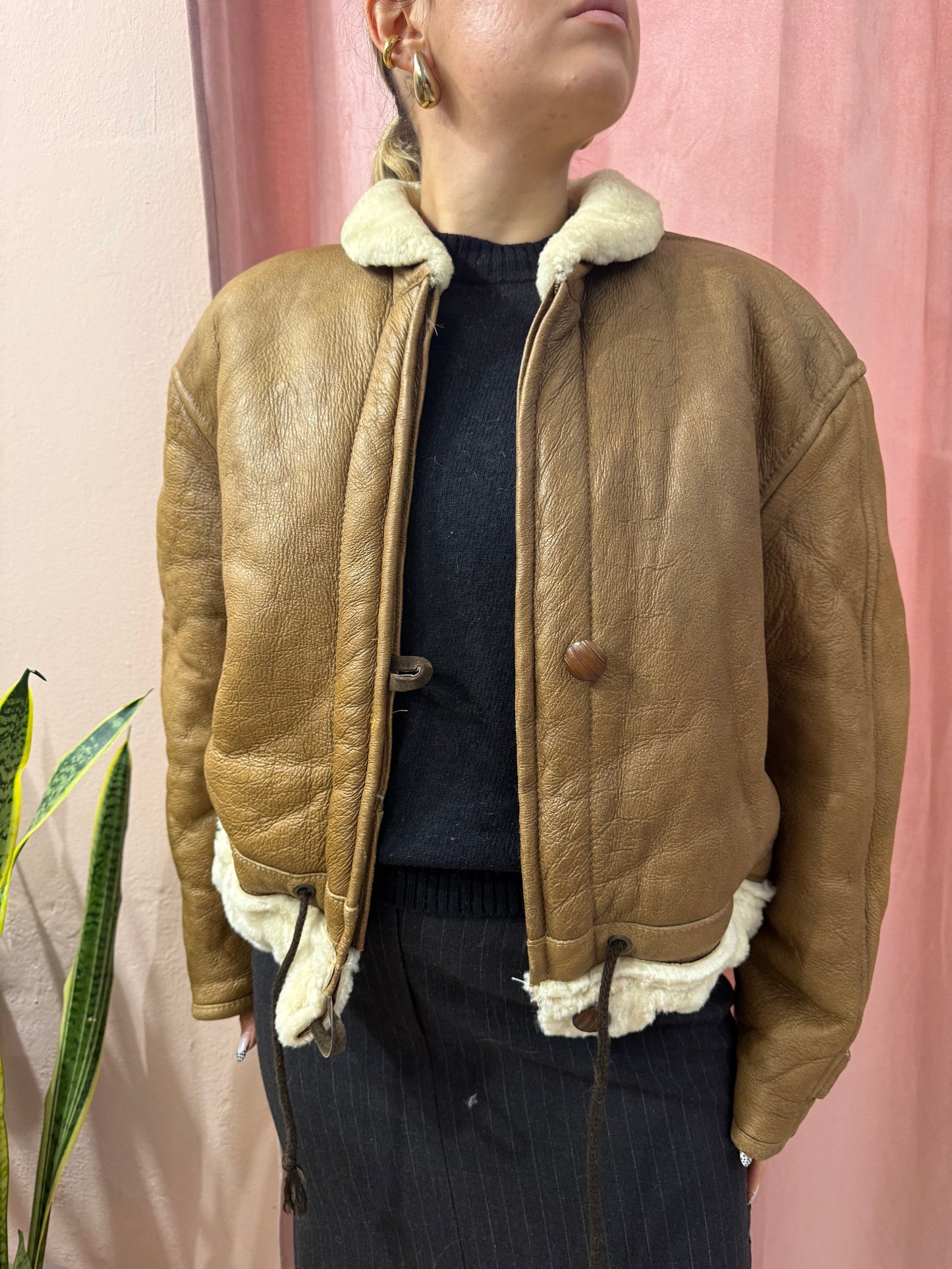 Montone vintage crop con laccetti