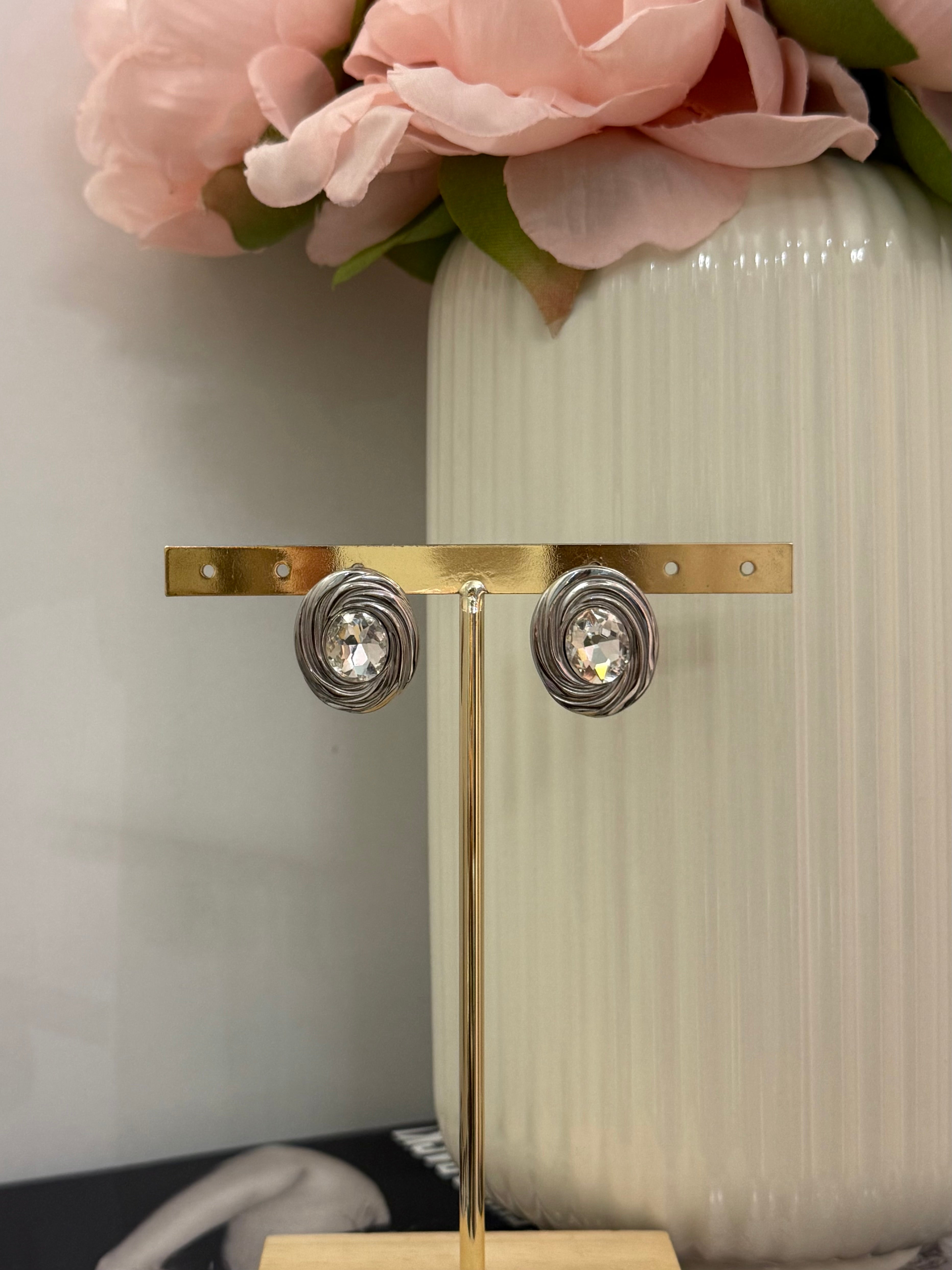 Orecchini ovali torchon con pietra | solo online