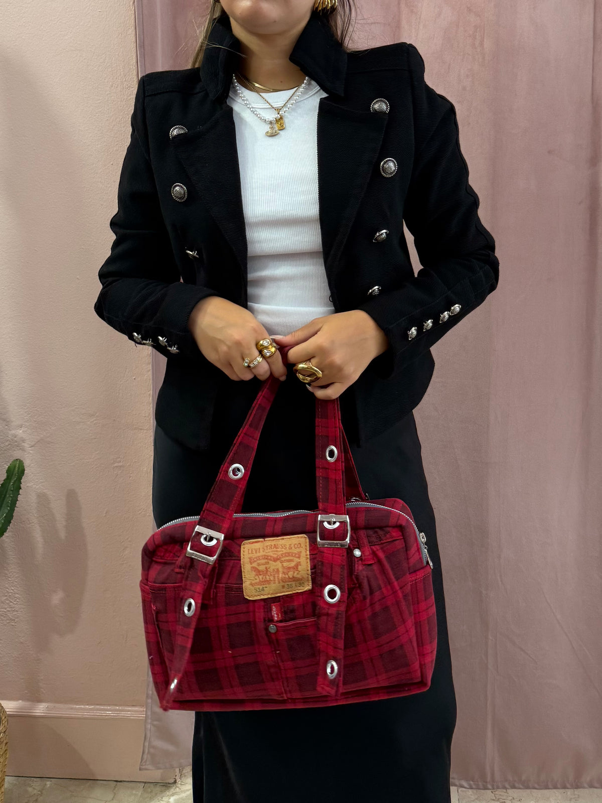 Borsa Levis upcycling check rossa e nera