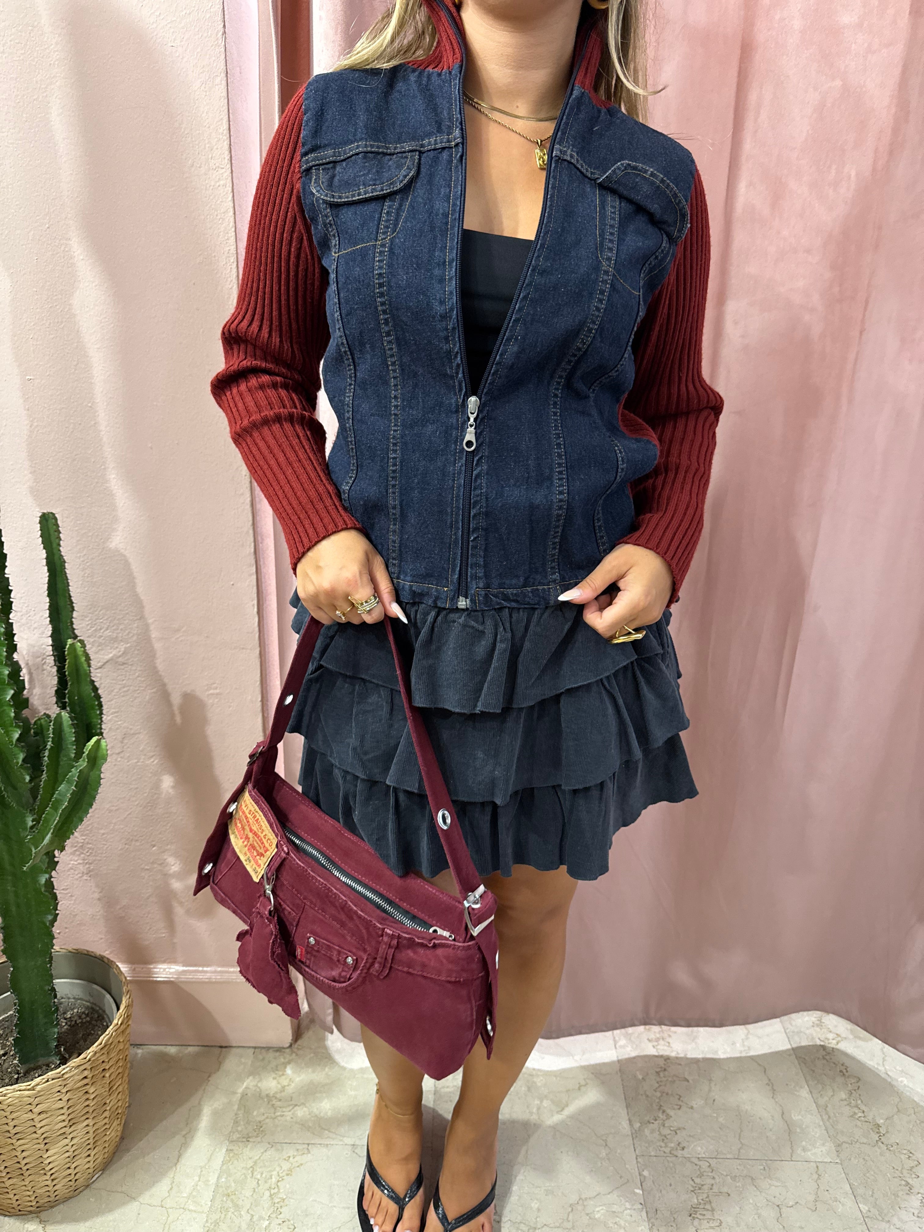 Felpa bordeaux con inserti in denim 00s