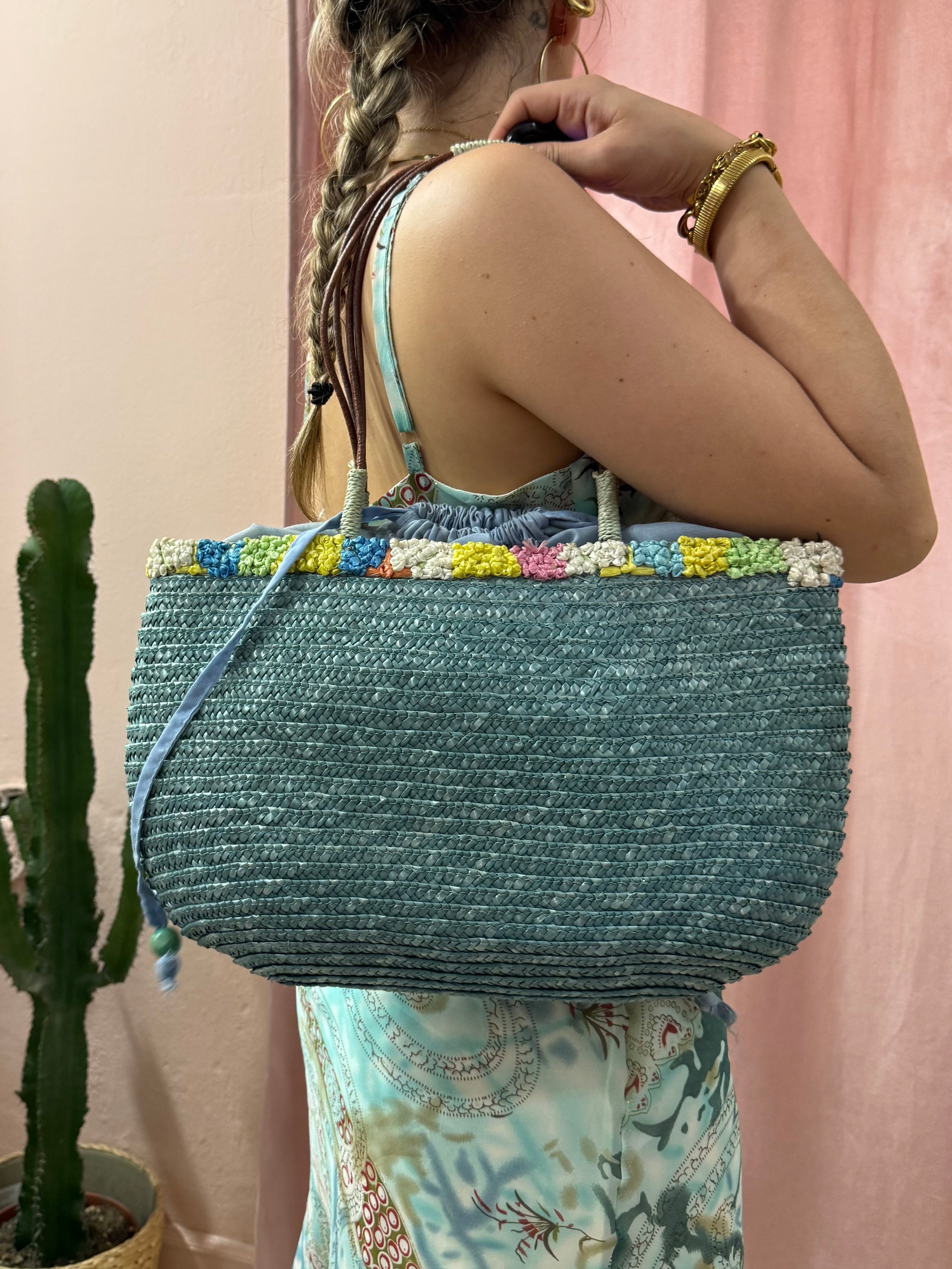 Borsa vintage in paglia azzurra