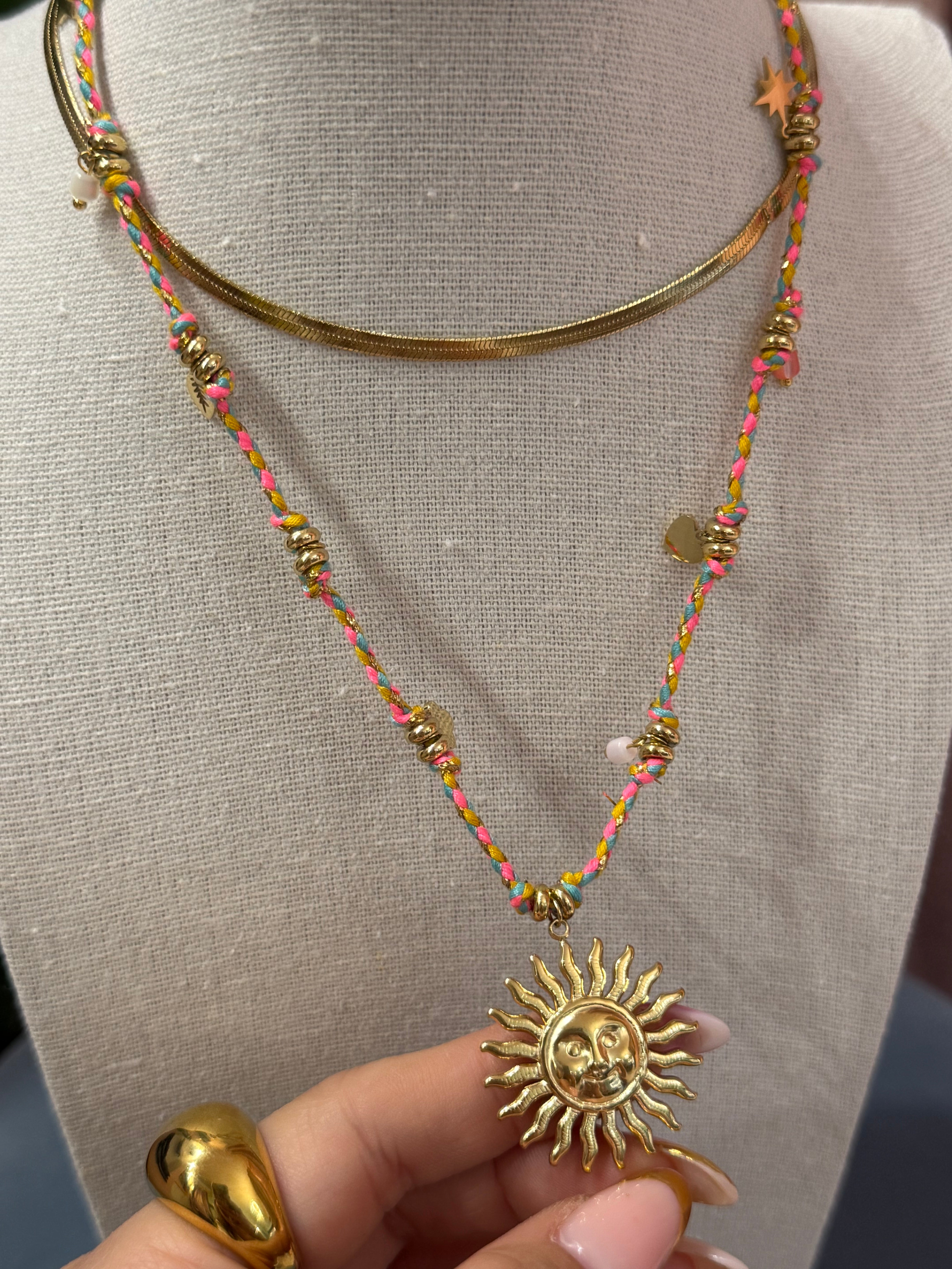 Collana con Sole in corda più colori