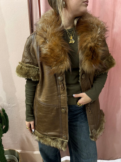 Montone Shearling smanicato collo in volpe