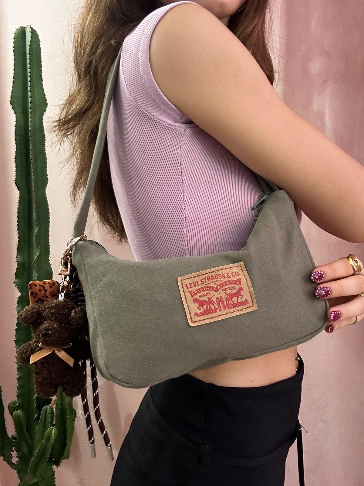 Borsa Levis upcycling verde militare